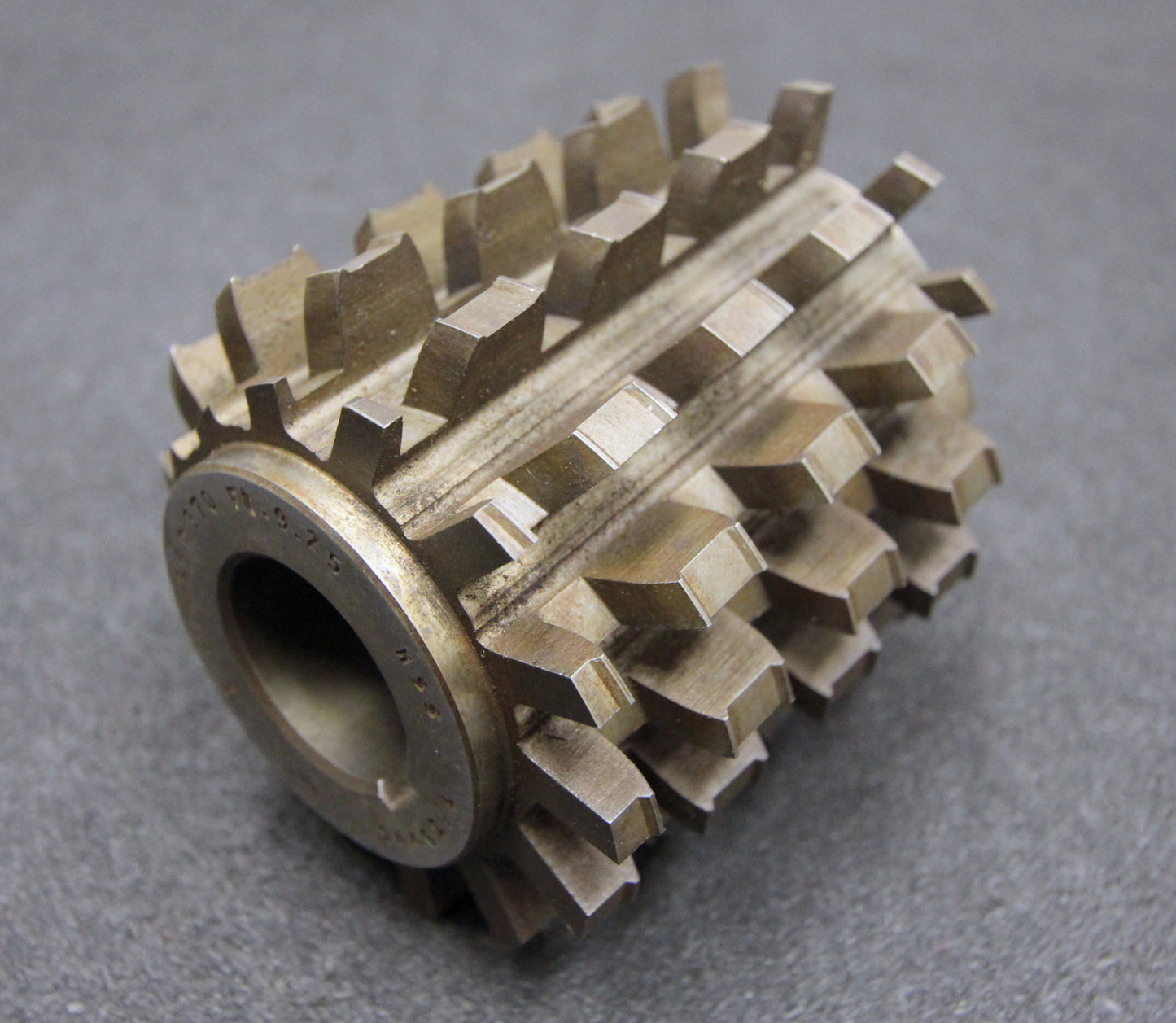 Bild des Artikels GPS-Keilwellenwälzfräser-spline-hob-10-Keile-58,1x64,9x8,05-mit-Höcker-1gg.-R