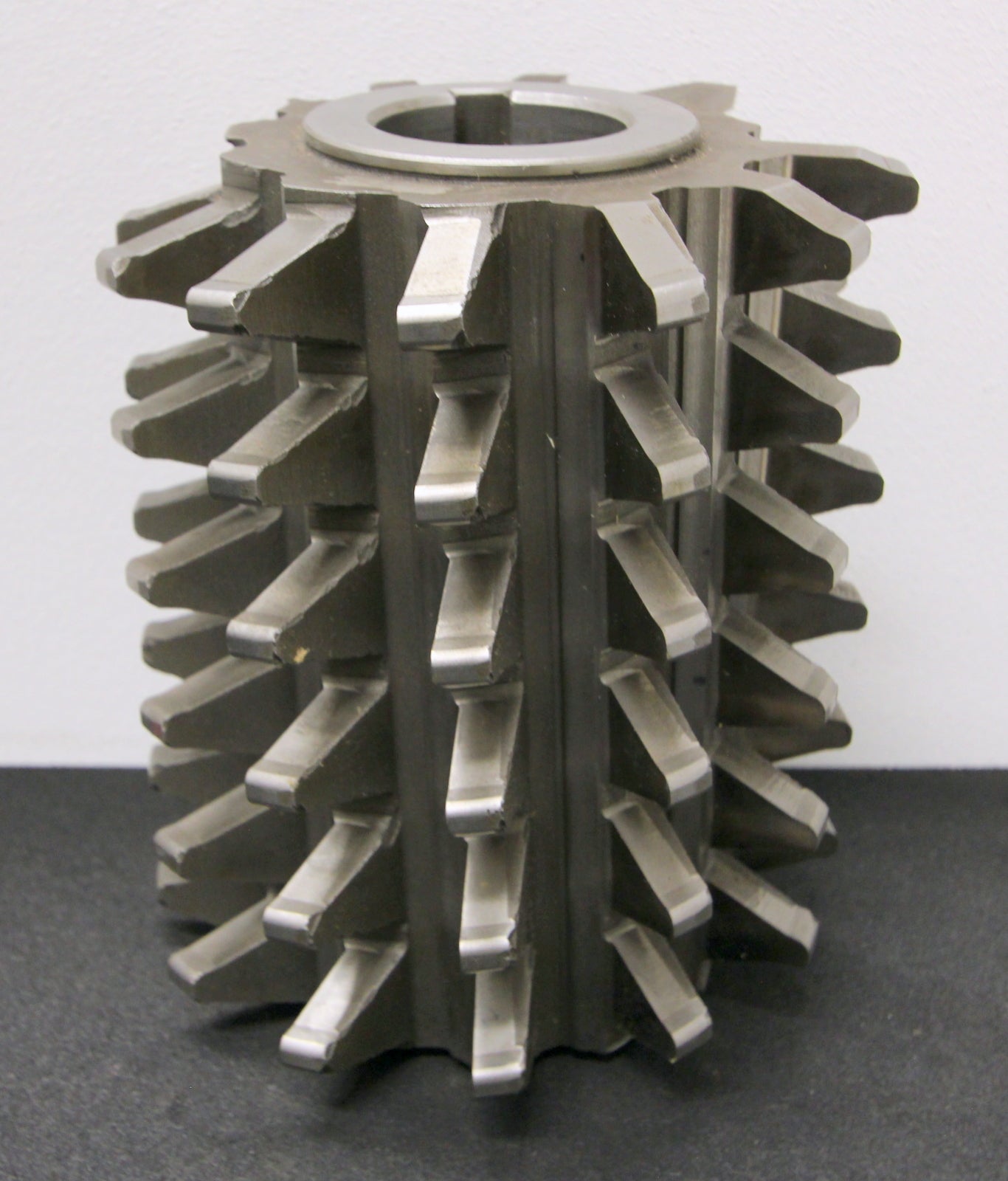 Bild des Artikels Vollstahlwälzfräser-gear-hob-m-=-12mm-20°-EGW-Abmessungen-Ø210x240xØ60mm-mit-LKN