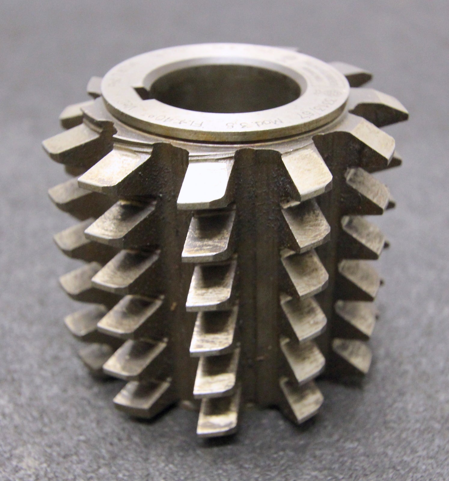 Bild des Artikels KLINGELNBERG-Vollstahlwälzfräser-gear-hob-m-=-3,5mm-20°-EGW-Ø80x70xØ30mm