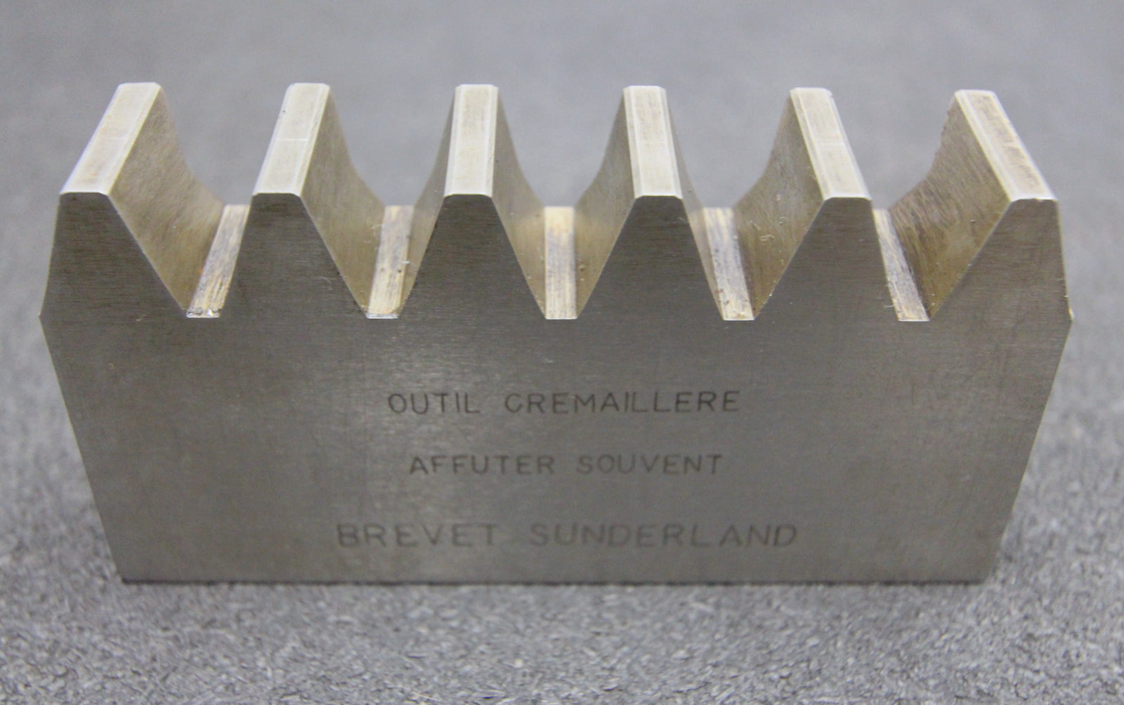 Bild des Artikels ROLLET-PARIS-Hobelkamm-rack-cutter-für-MAAG-Wälzhobelmaschinen-Modul-6-110x25mm