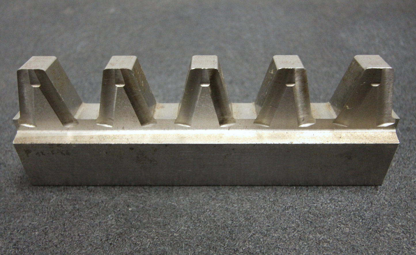 Bild des Artikels ROLLET-PARIS-Hobelkamm-rack-cutter-für-MAAG-Wälzhobelmaschinen-m=-12,1276-14°30