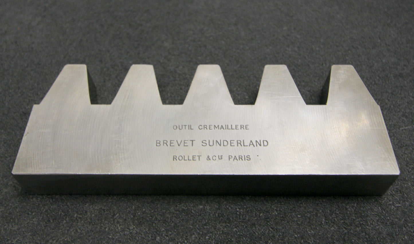 Bild des Artikels ROLLET-PARIS-Hobelkamm-rack-cutter-für-MAAG-Wälzhobelmaschinen-m=-12,5-EGW-29°