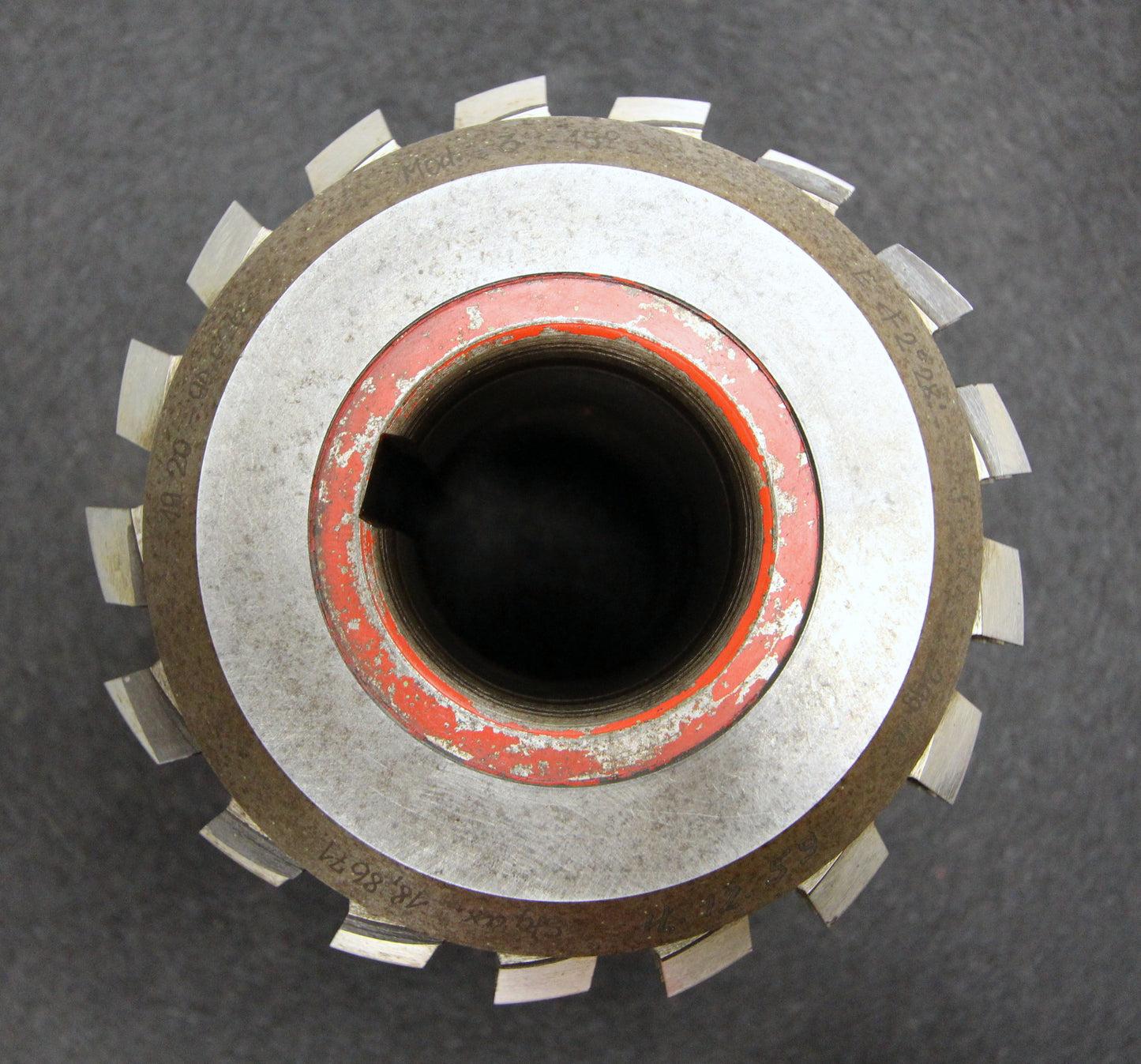 Bild des Artikels SAAZOR-Stollenwälzfräser-involute-spine-hob-m-=-3mm-15°-EGW-Ø143x140xØ50mm