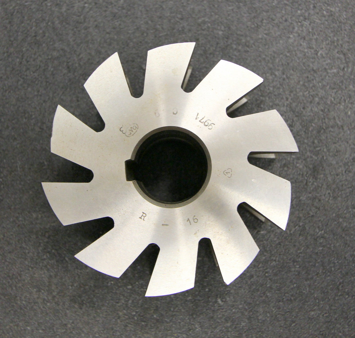 Bild des Artikels PWS-Halbrund-Formfräser-konkav-Radiusfräser-Radius-16mm---112x56x32mm-LKN