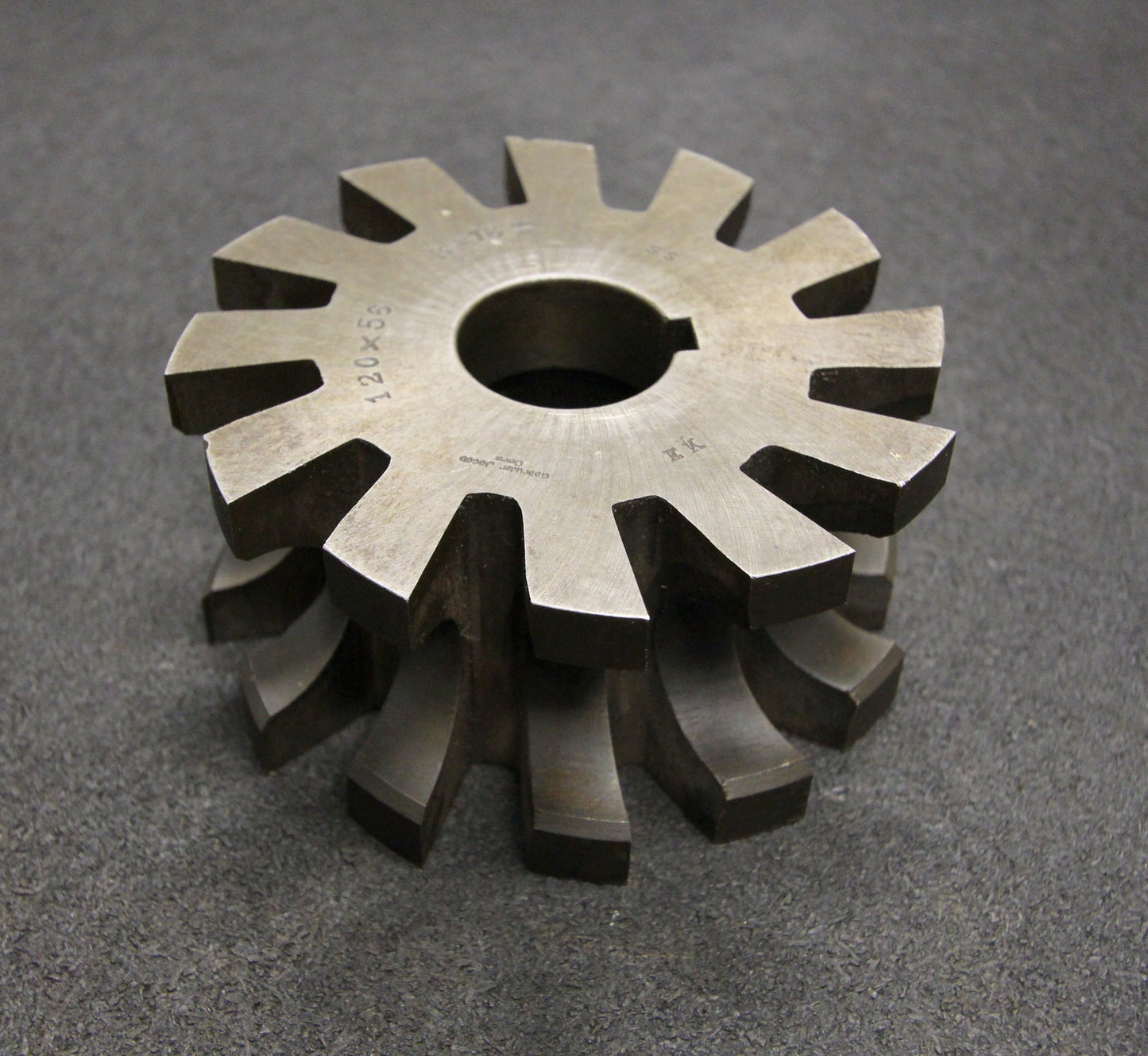 Bild des Artikels GEBRÜDER-JACOB-Halbrund-Formfräser-konkav-Radiusfräser-Radius-16mm-120x56x32mm