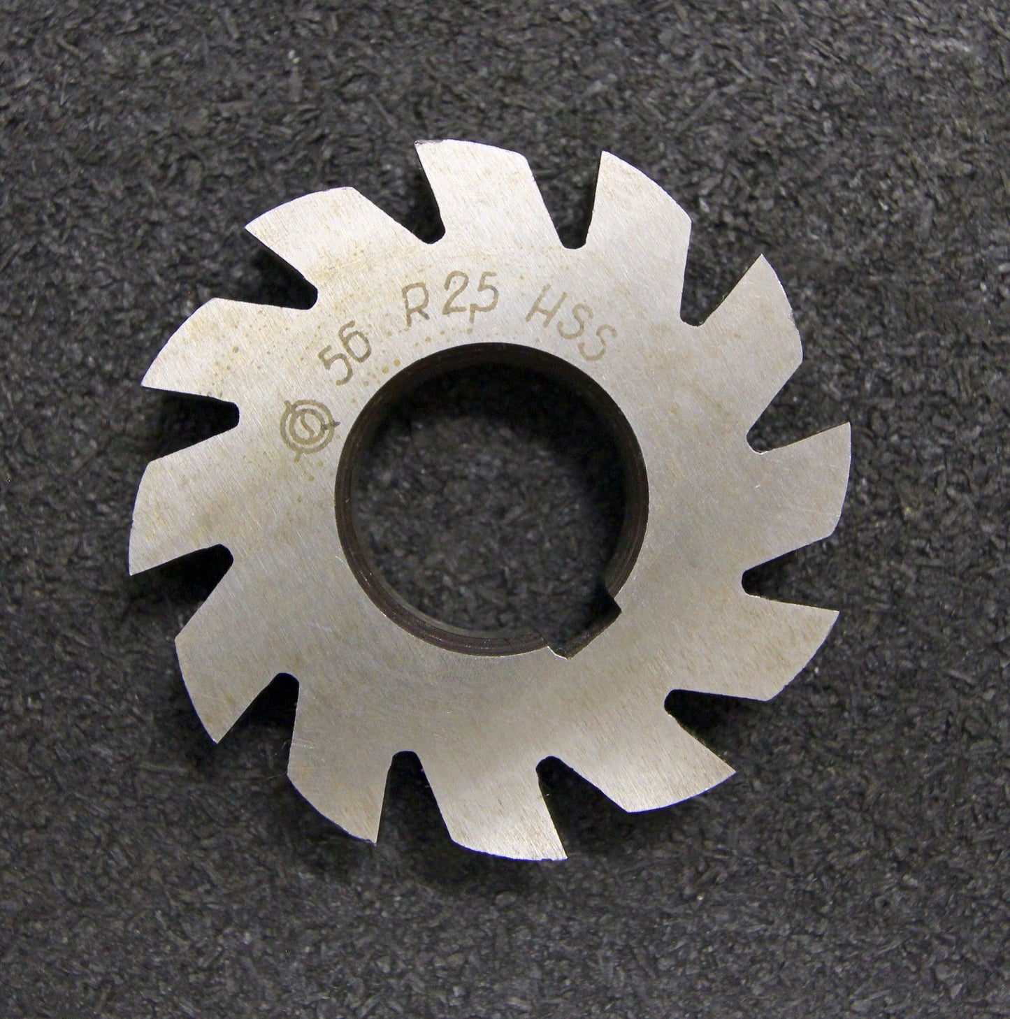 Bild des Artikels Halbrund-Formfräser-konkav-Radiusfräser-Radius-2,5mm---56x10x22mm-12-Spannuten