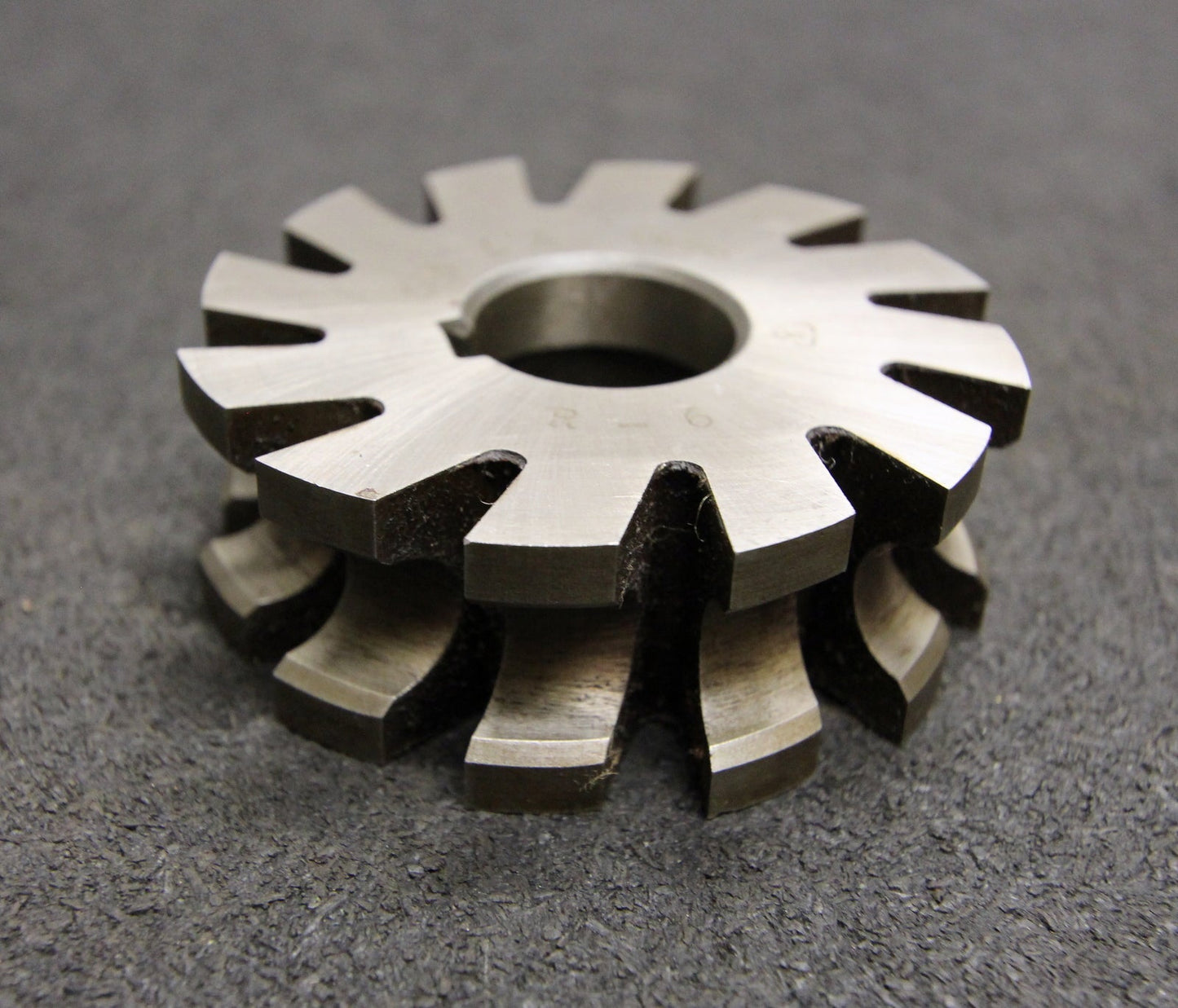 Bild des Artikels PWS-Halbrund-Formfräser-konkav-Radiusfräser-Radius-6mm---70x24x22mm-12-Spannuten