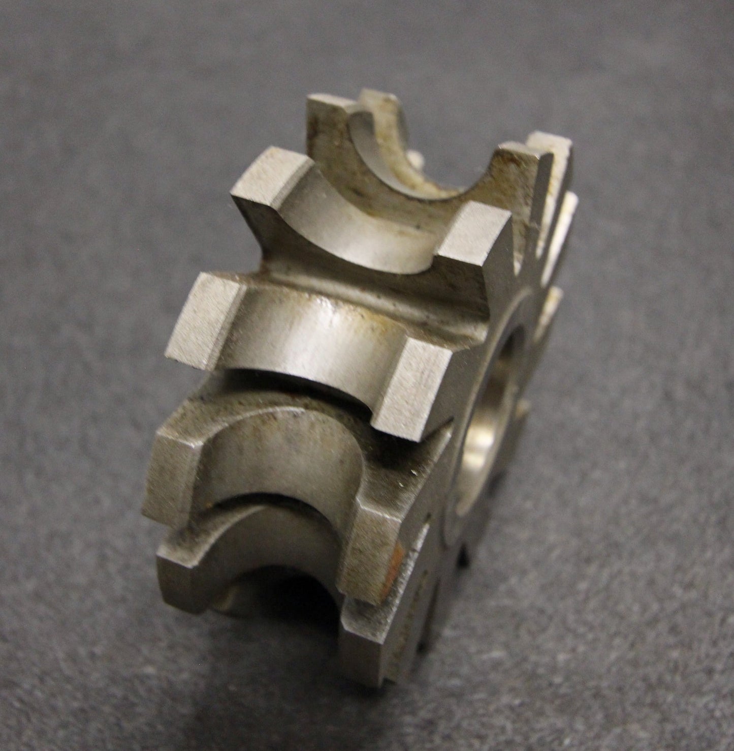 Bild des Artikels Halbrund-Formfräser-konkav-Radiusfräser-Radius-12mm---100x40x32mm-12-Spannuten