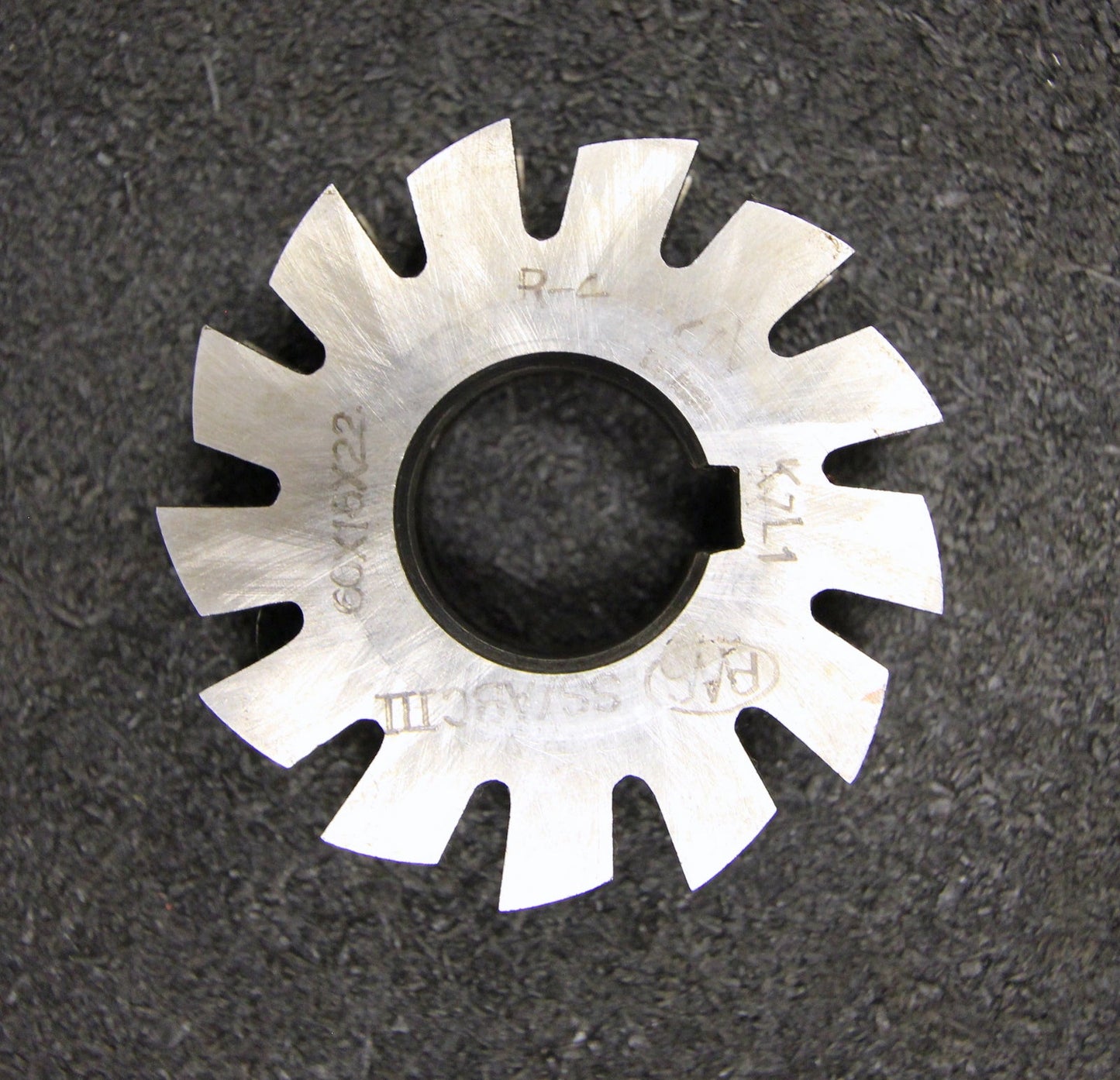 Bild des Artikels PWS-Halbrund-Formfräser-konkav-Radiusfräser-Radius-4mm---60x16x22mm-13-Spannuten