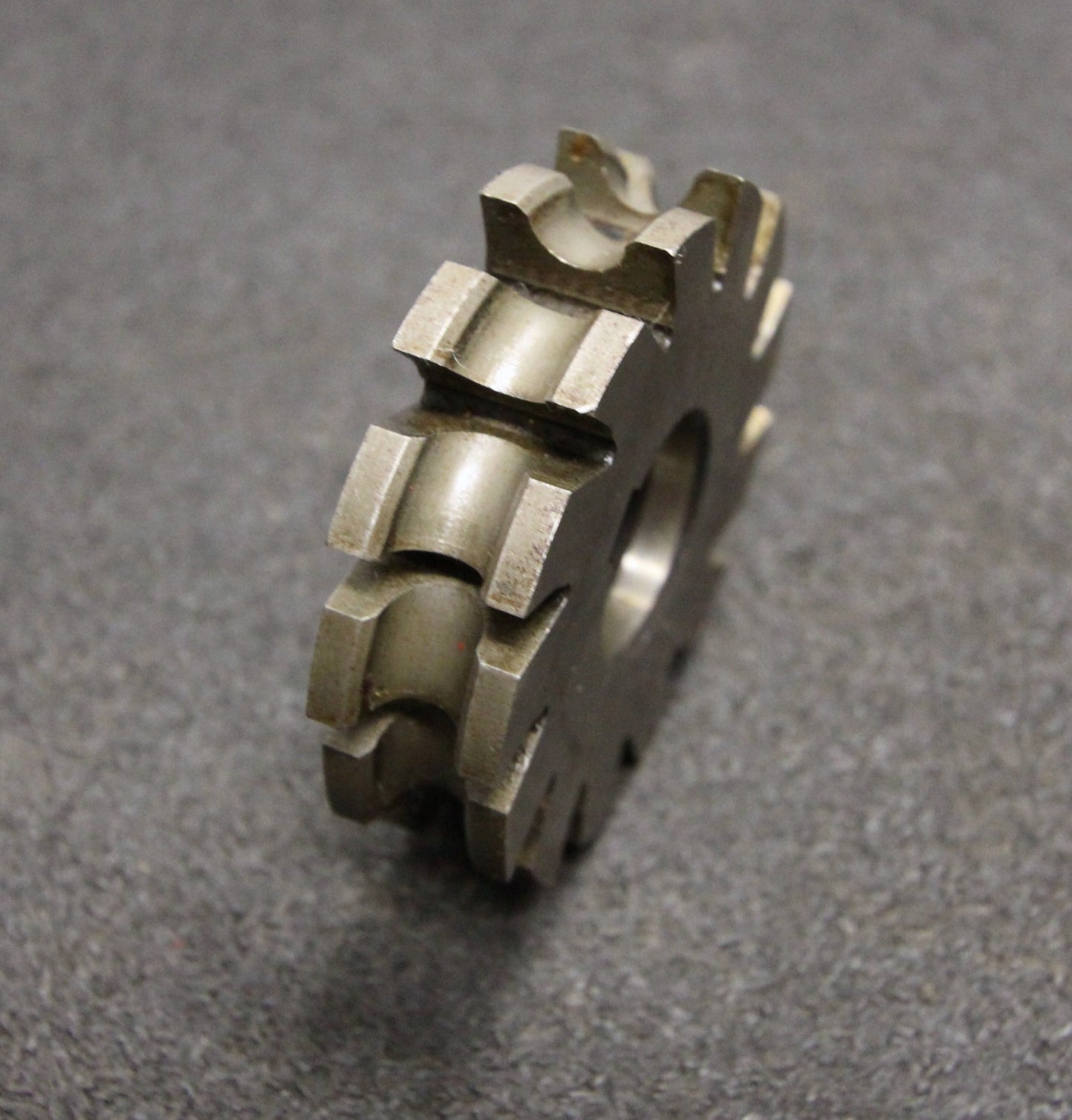 Bild des Artikels PWS-Halbrund-Formfräser-konkav-Radiusfräser-Radius-4mm---63x16x22mm-13-Spannuten