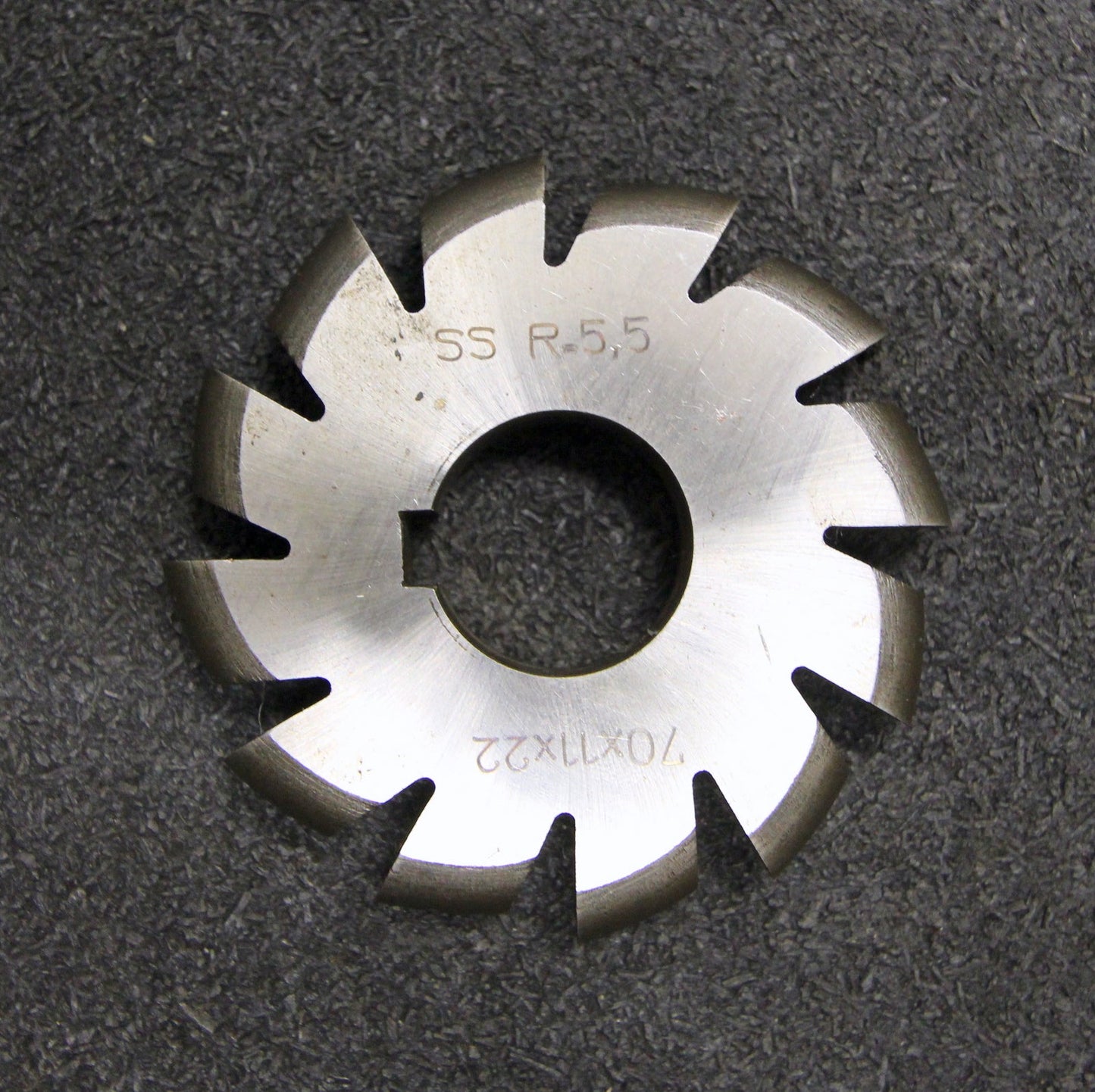 Bild des Artikels Halbrund-Formfräser-konvex-Radiusfräser-Radius-5,5mm---70x11x22mm-12-Spannuten