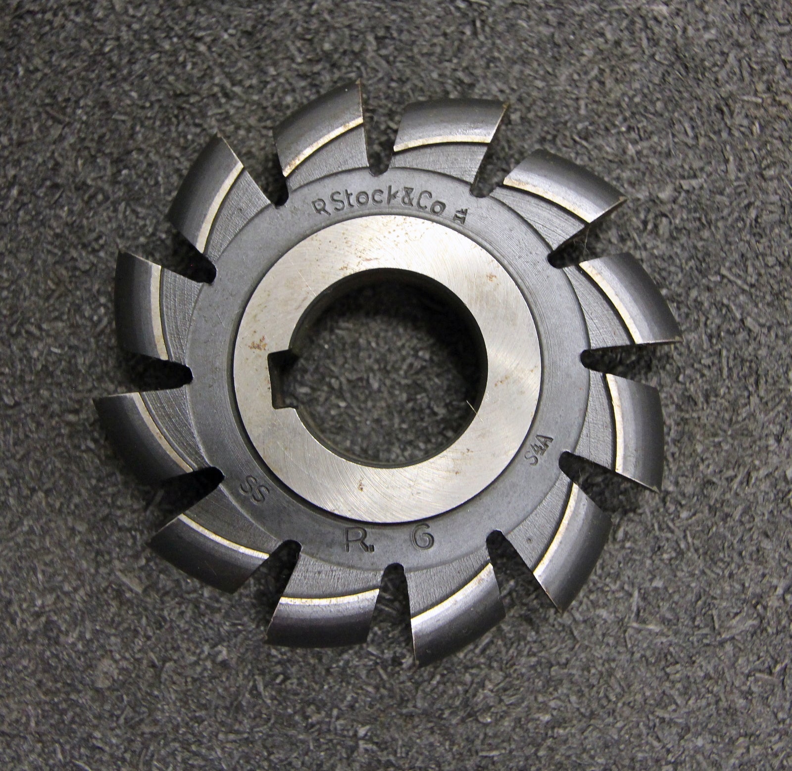 Bild des Artikels R.-STOCK-&-CO-Halbrund-Formfräser-konvex-Radiusfräser-Radius-6mm-12-Spannuten