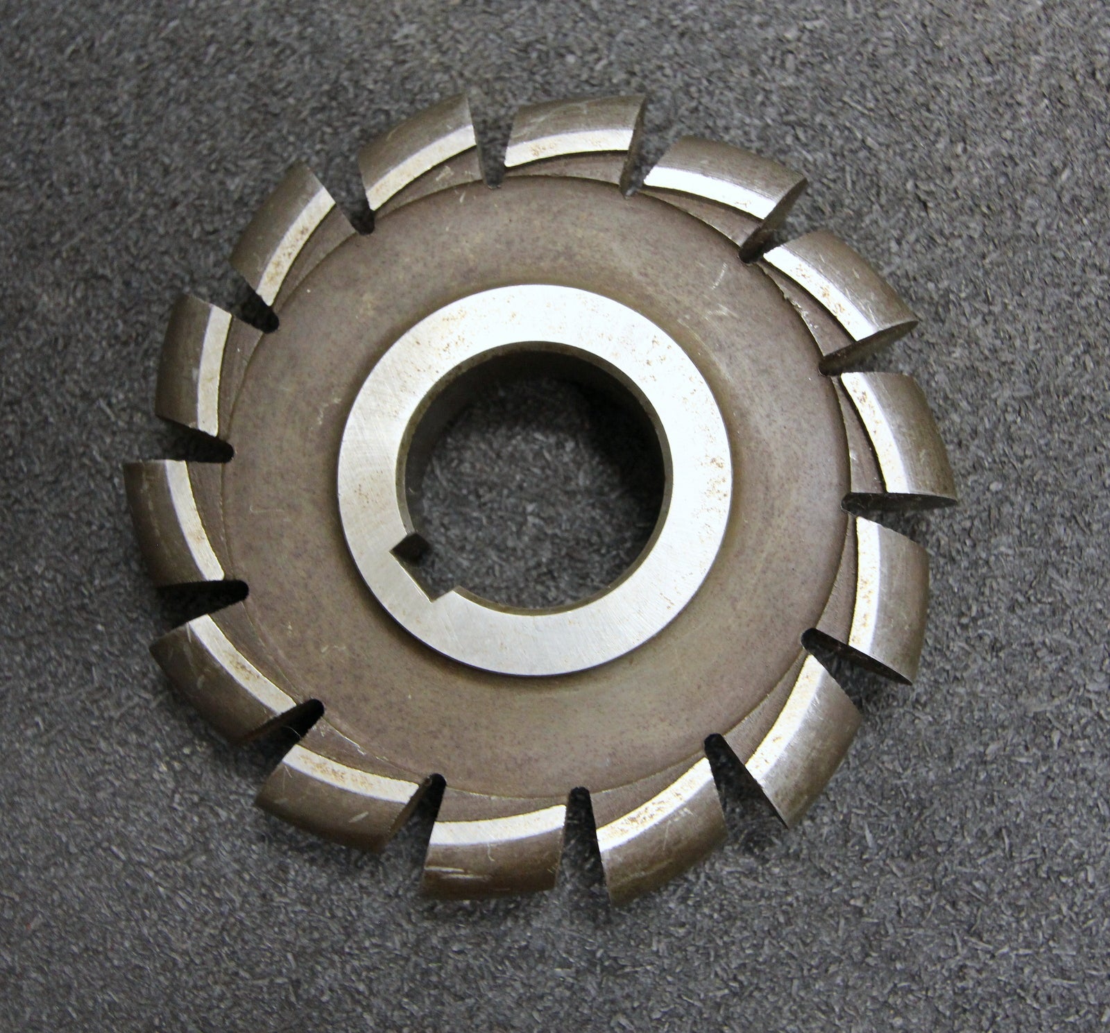 Bild des Artikels Halbrund-Formfräser-konvex-Radiusfräser-Radius-9mm-106x18x32mm-Spannuten:-14