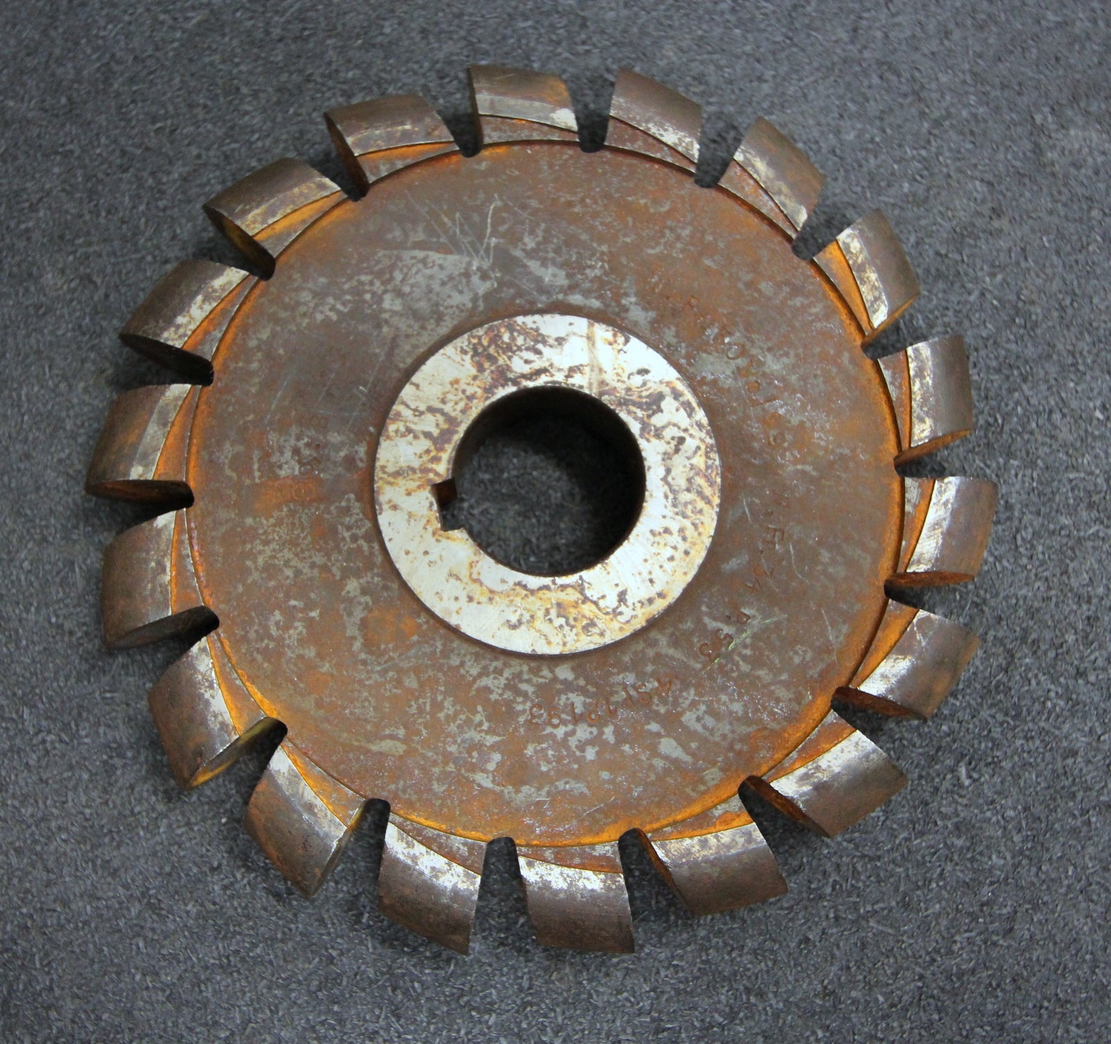 Bild des Artikels Halbrund-Formfräser-konvex-Radiusfräser-Radius-12mm-165x24x32mm-Spannuten:-18