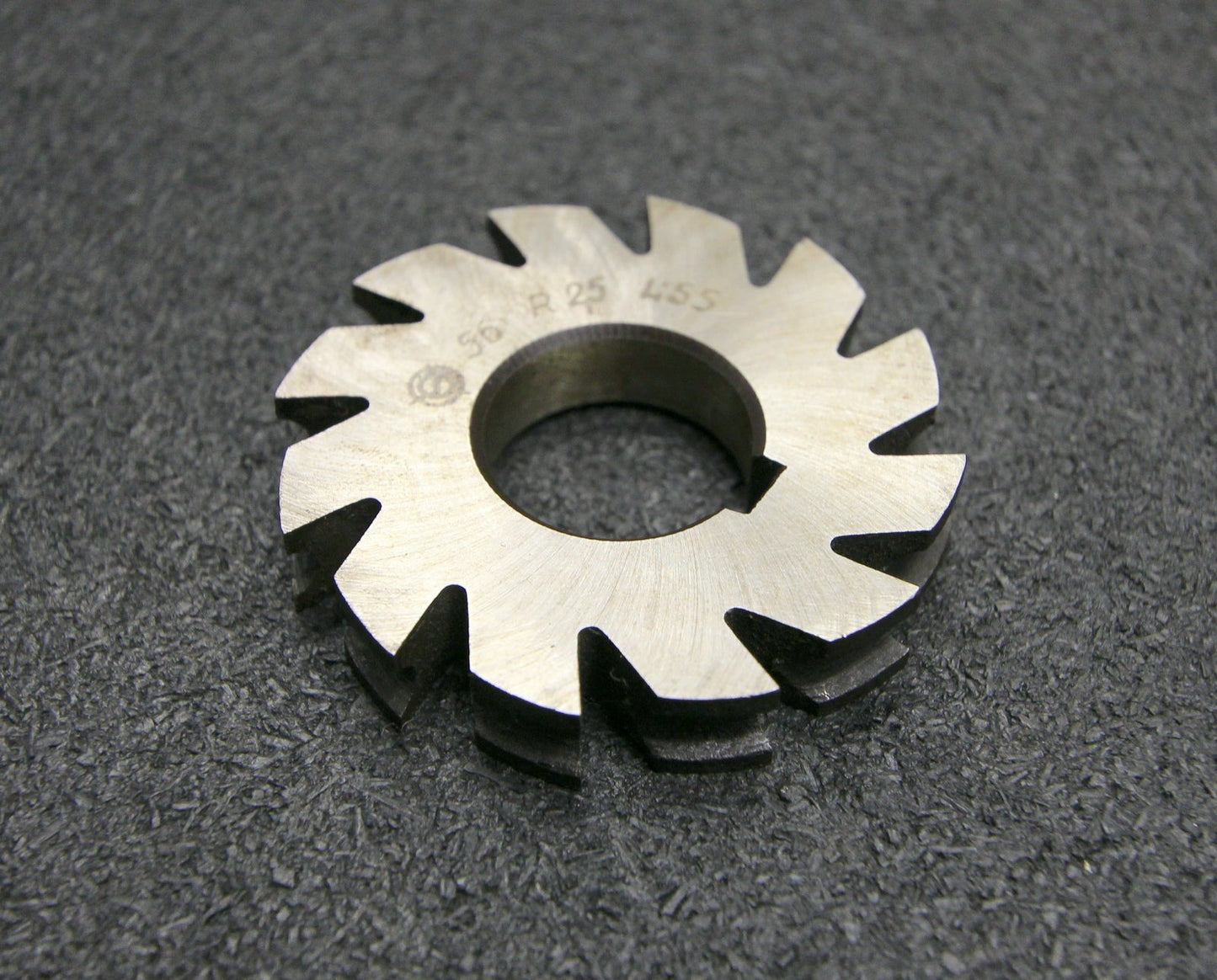 Bild des Artikels Halbrund-Formfräser-konkav-Radiusfräser-Radius-2,5mm-Abmessungen-56x10x22mm