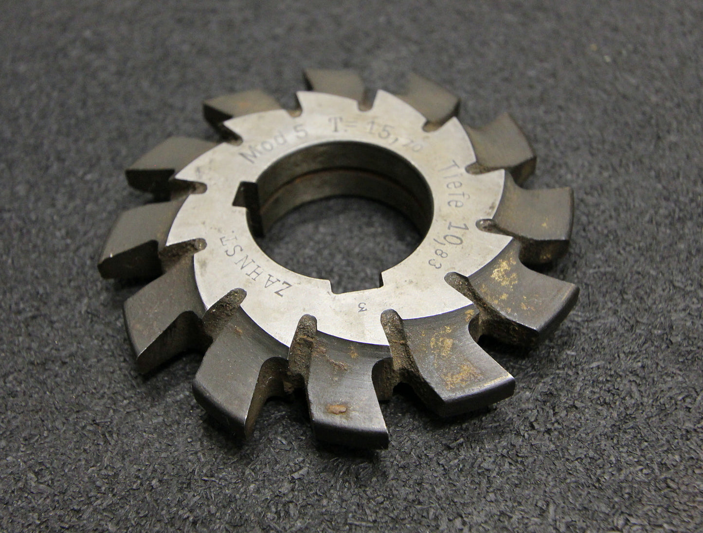 Bild des Artikels Zahnformfräser-m-=-5mm-87-x-16-x-32mm-+-2xLKN-T-=-15,70-Tiefe-=-10,83-HSS