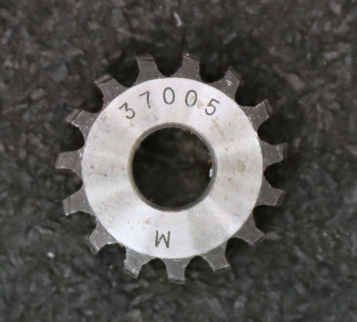 MIKRON Wälzfräser No. 37005 - Ø23x8xØ8mm 1gg. Rechts 15 Spanuten