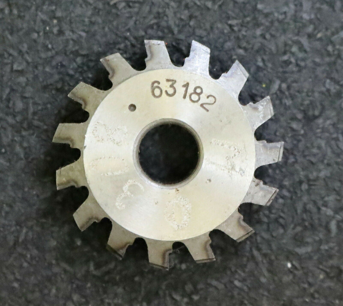 MIKRON Wälzfräser No. 63182 - Ø31x8xØ8mm 1gg. Rechts 15 Spanuten