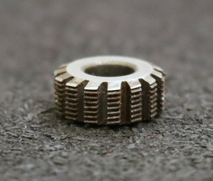 MIKRON Vollstahl-Wälzfräser No. 63986 m= 0,246 ho= 0,55 D3,97 Z14 - Ø18x7xØ8mm