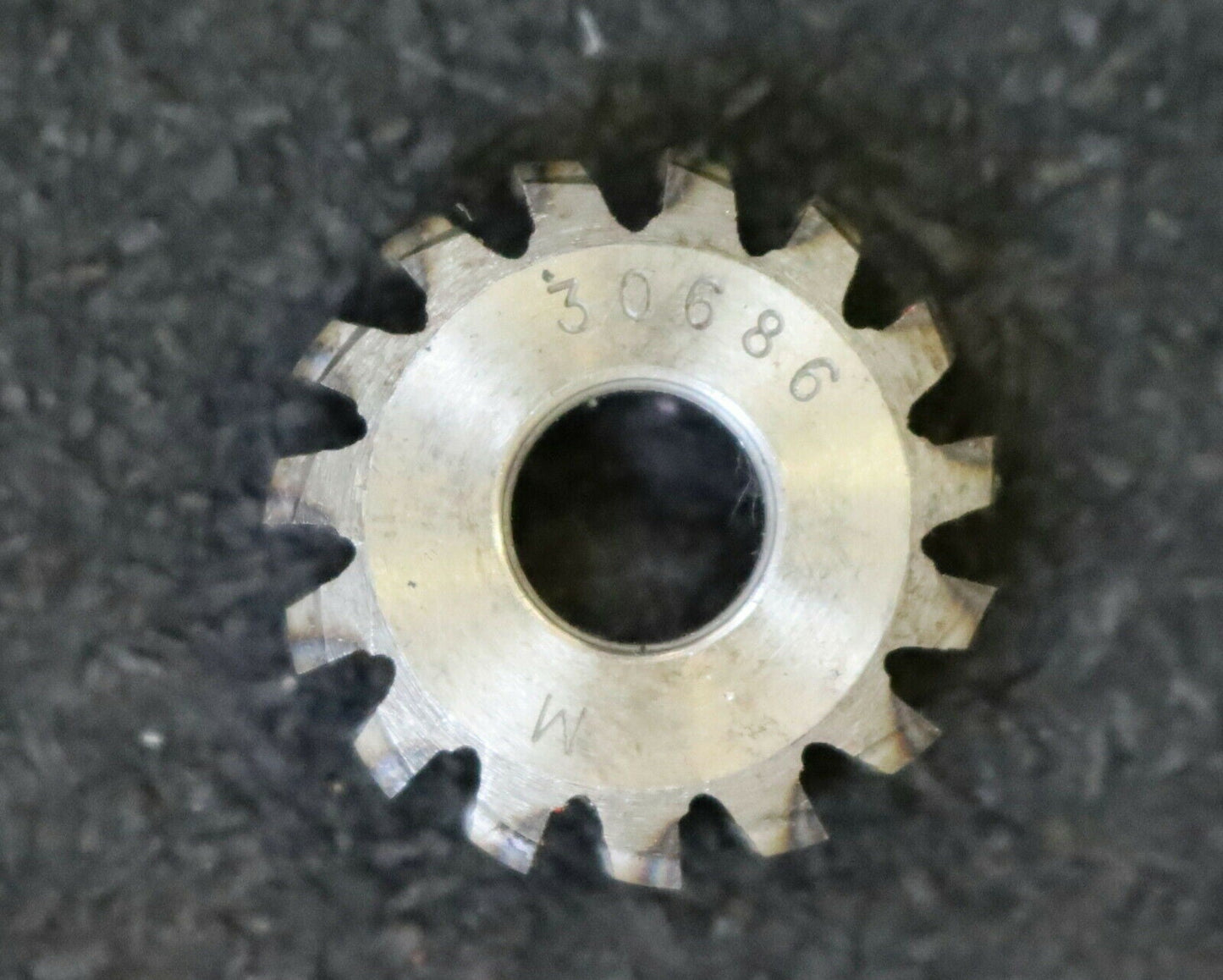 MIKRON Wälzfräser No. 30686 - Ø24x8xØ8mm 1gg. Rechts 15 Spanuten