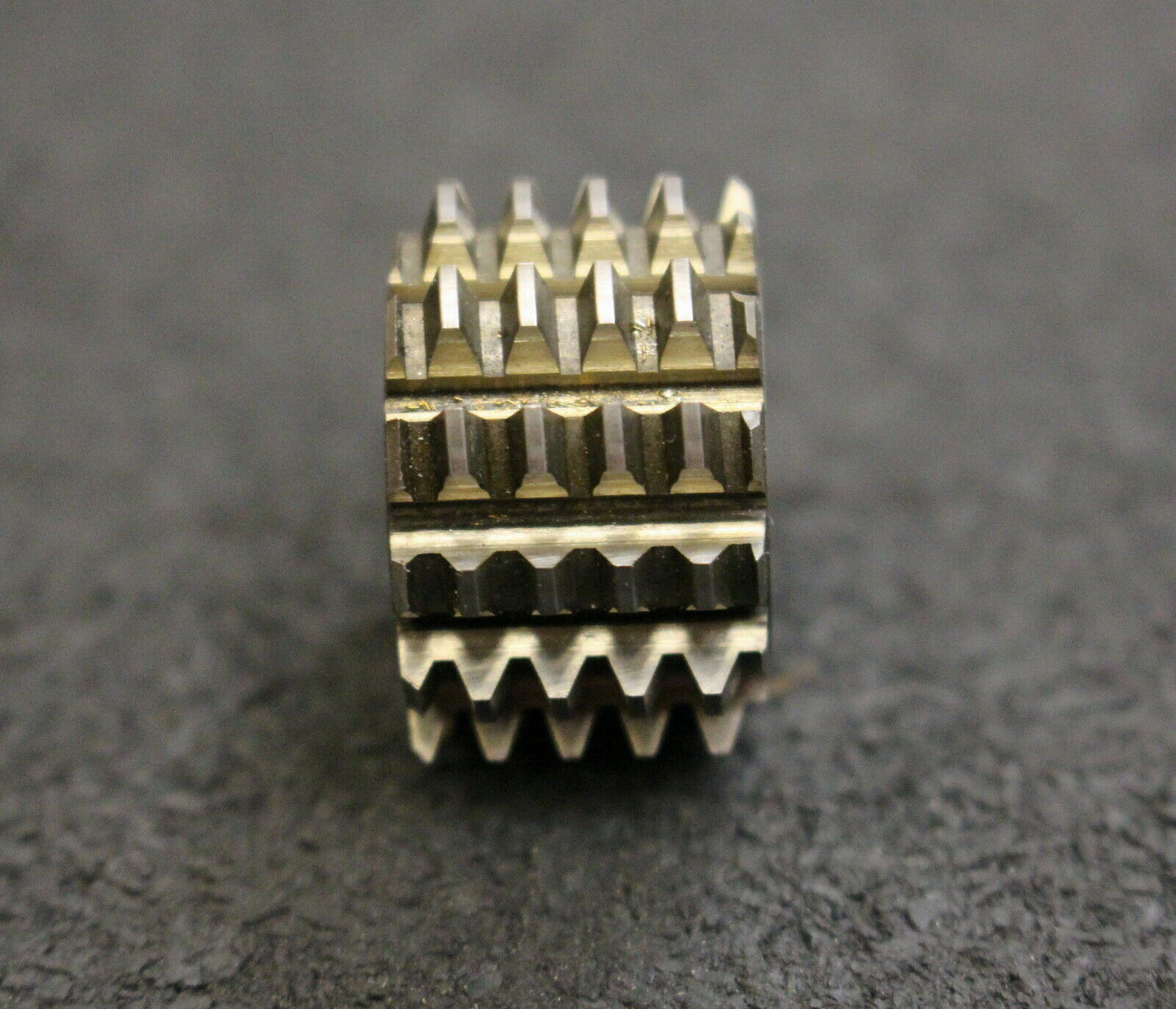 IMS Vollstahl-Wälzfräser m= 0,95mm 20° EGW 1gg. rechts 12 Spannuten 24x15x8mm