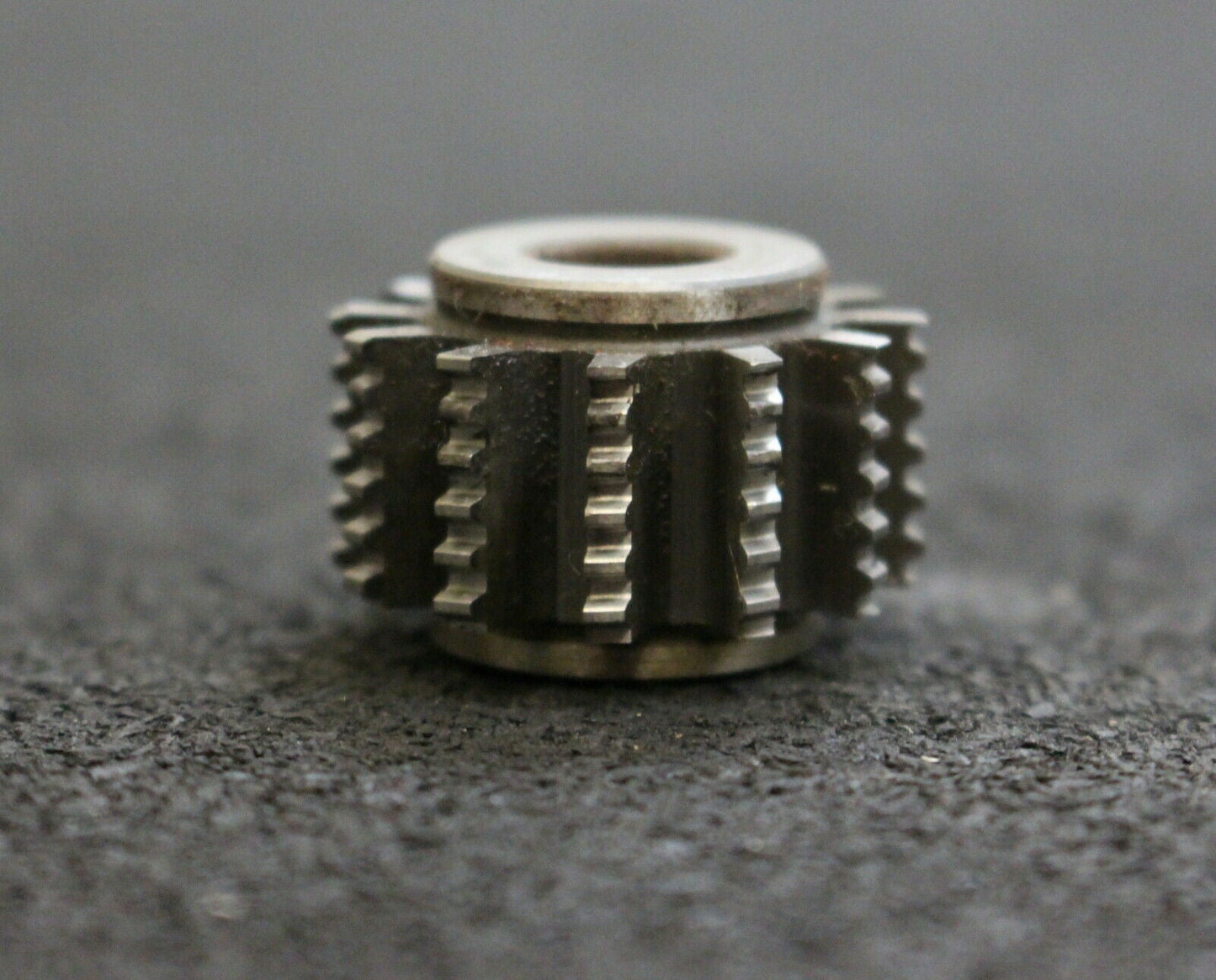 KÖPFER Zahnriemenrad-Wälzfräser T2,0 24x16x8mm 12 Spannuten 1-gg. R. - Z= 21-45