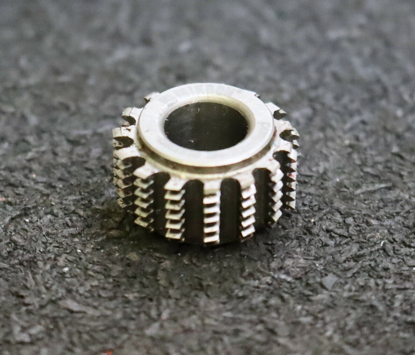 MIKRON Vollstahl-Wälzfräser No. 81697 m= 0,309 ho= 0,92 D4,23 Z10 Ø18x10xØ8mm