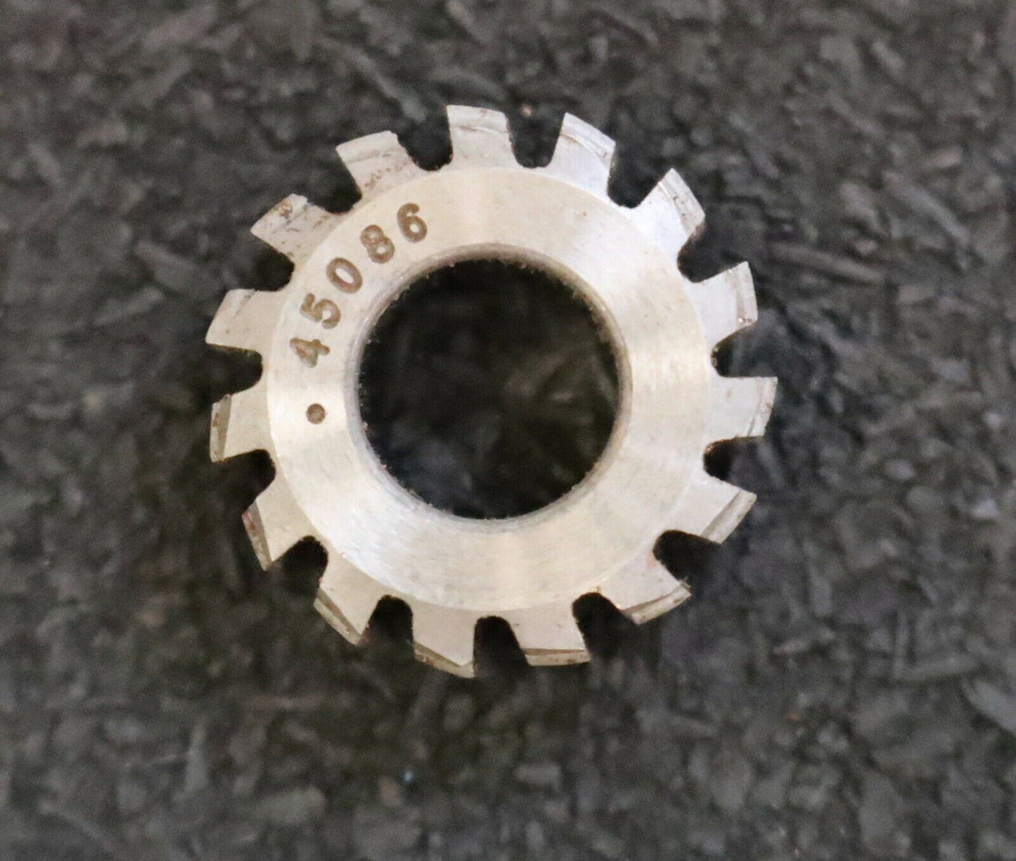MIKRON Wälzfräser No. 45086 - Ø18x7xØ8mm 1gg. Rechts 15 Spanuten