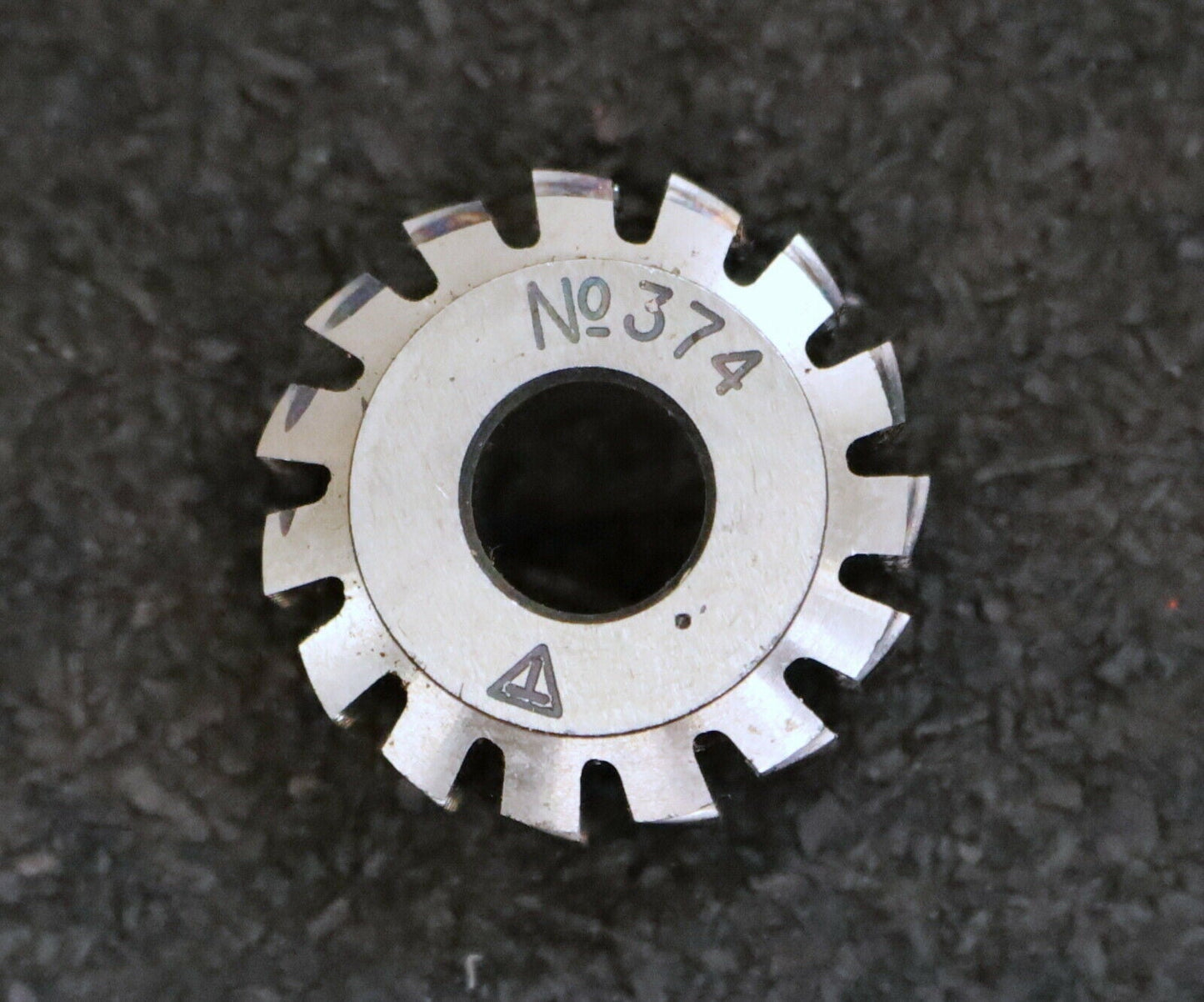 MIKRON Wälzfräser No. 374 - Ø24x10xØ8mm 1gg. Rechts 15 Spanuten