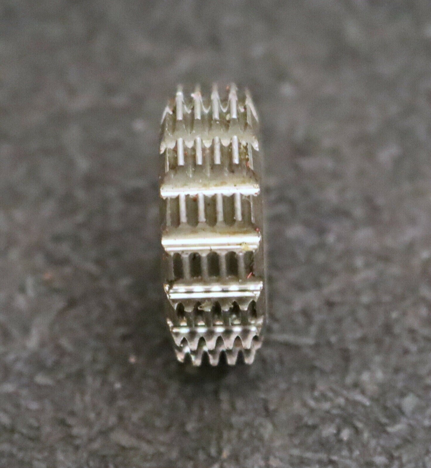 MIKRON Vollstahl-Wälzfräser No. 31937 m= ? ho= ? Abmessungen Ø23x8xØ8mm 1ggR