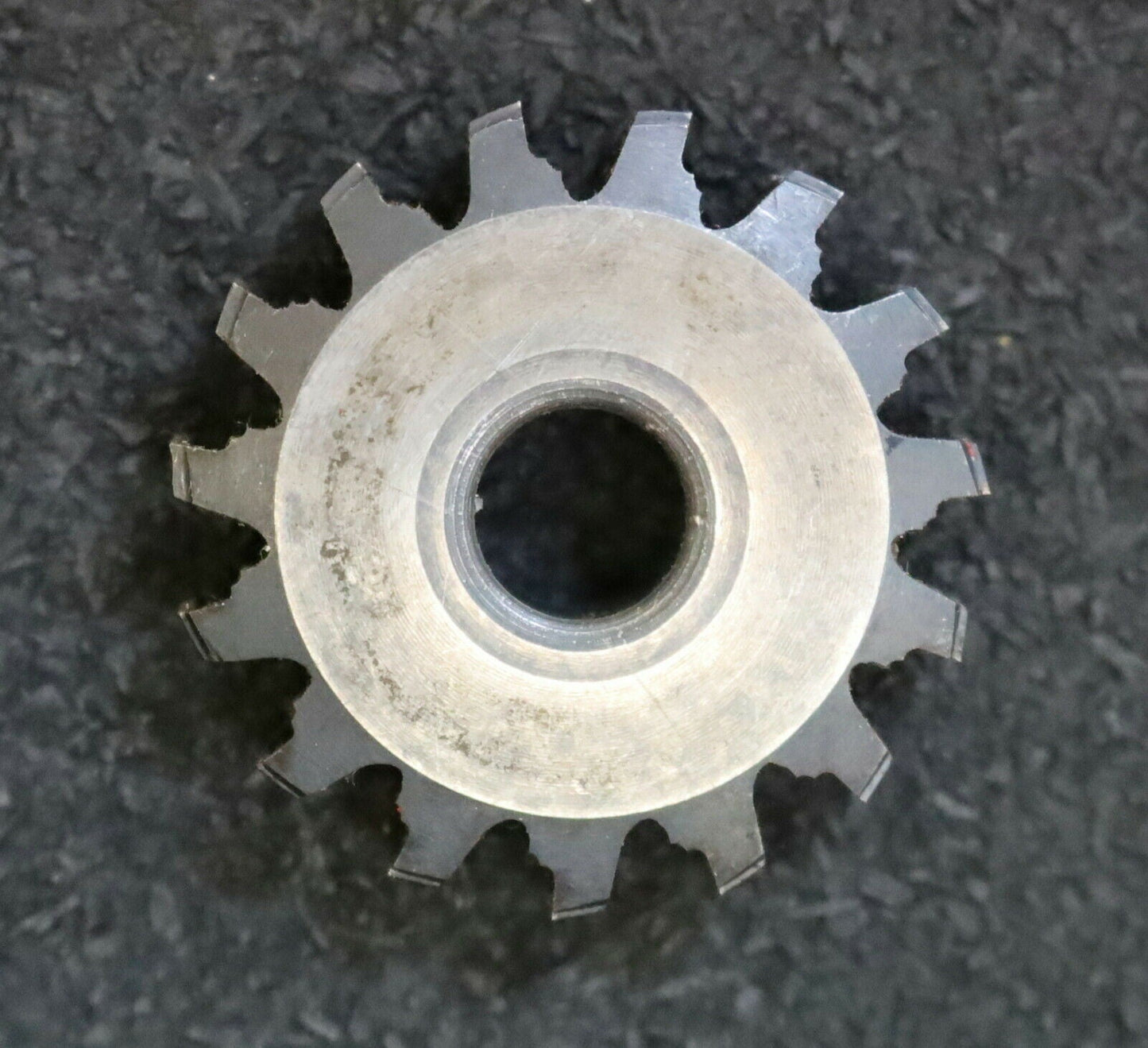 MIKRON Wälzfräser No. 43308 - Ø32x8xØ8mm 1gg. Rechts 15 Spanuten