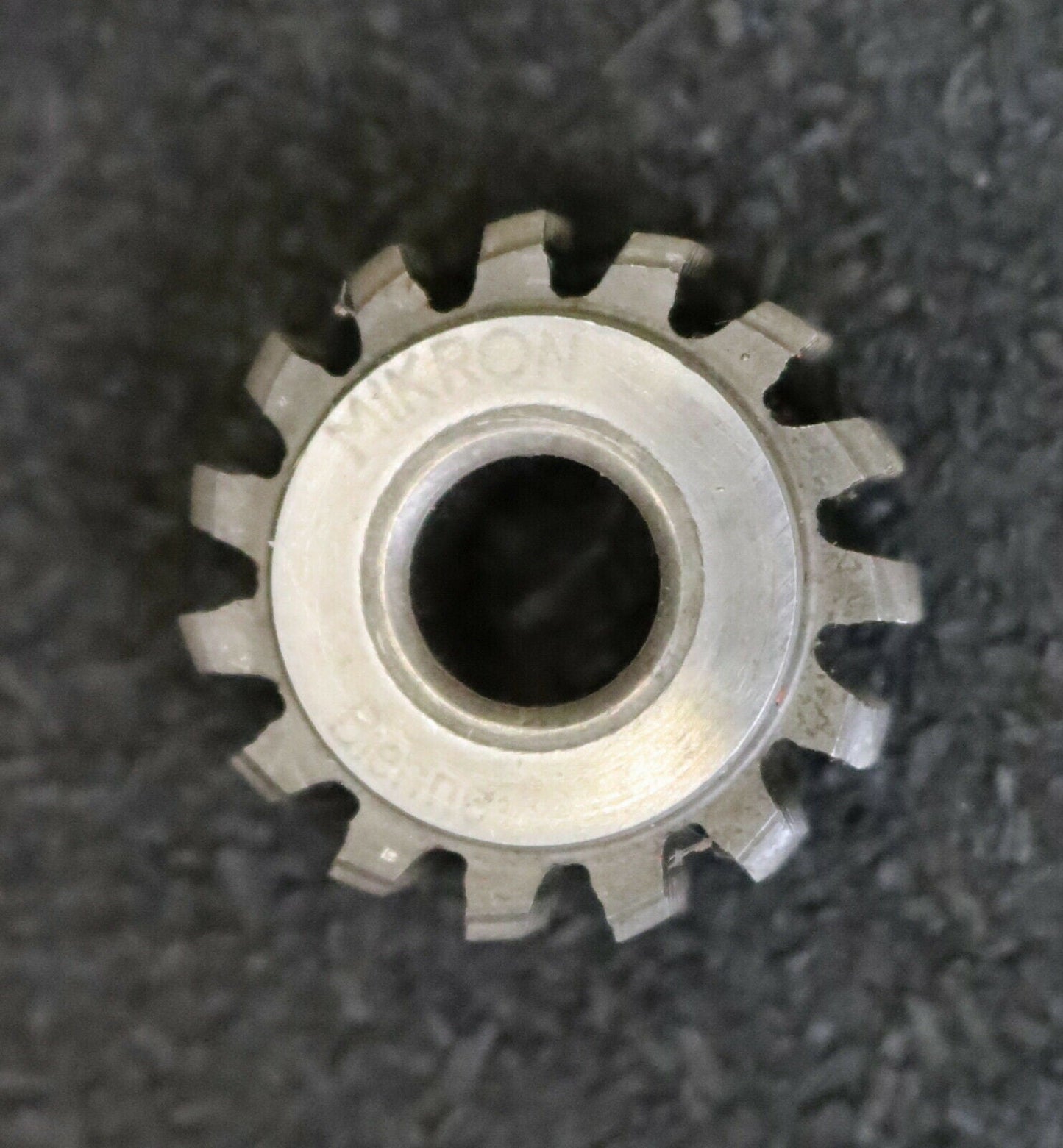 MIKRON Vollstahl-Wälzfräser No. 62646 m= 0,3685 ho= 1,125 20° EGW Ø24x10xØ8mm