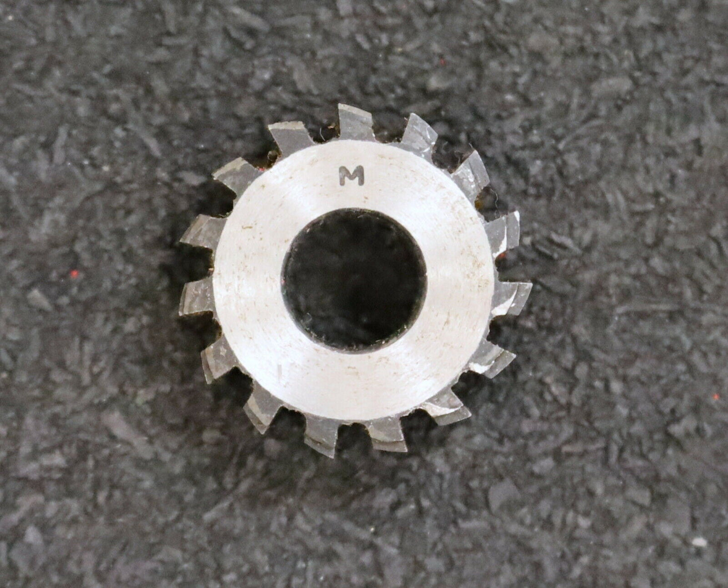 MIKRON Wälzfräser No. 13646 - Ø22x8xØ8mm 1gg. Rechts 15 Spanuten