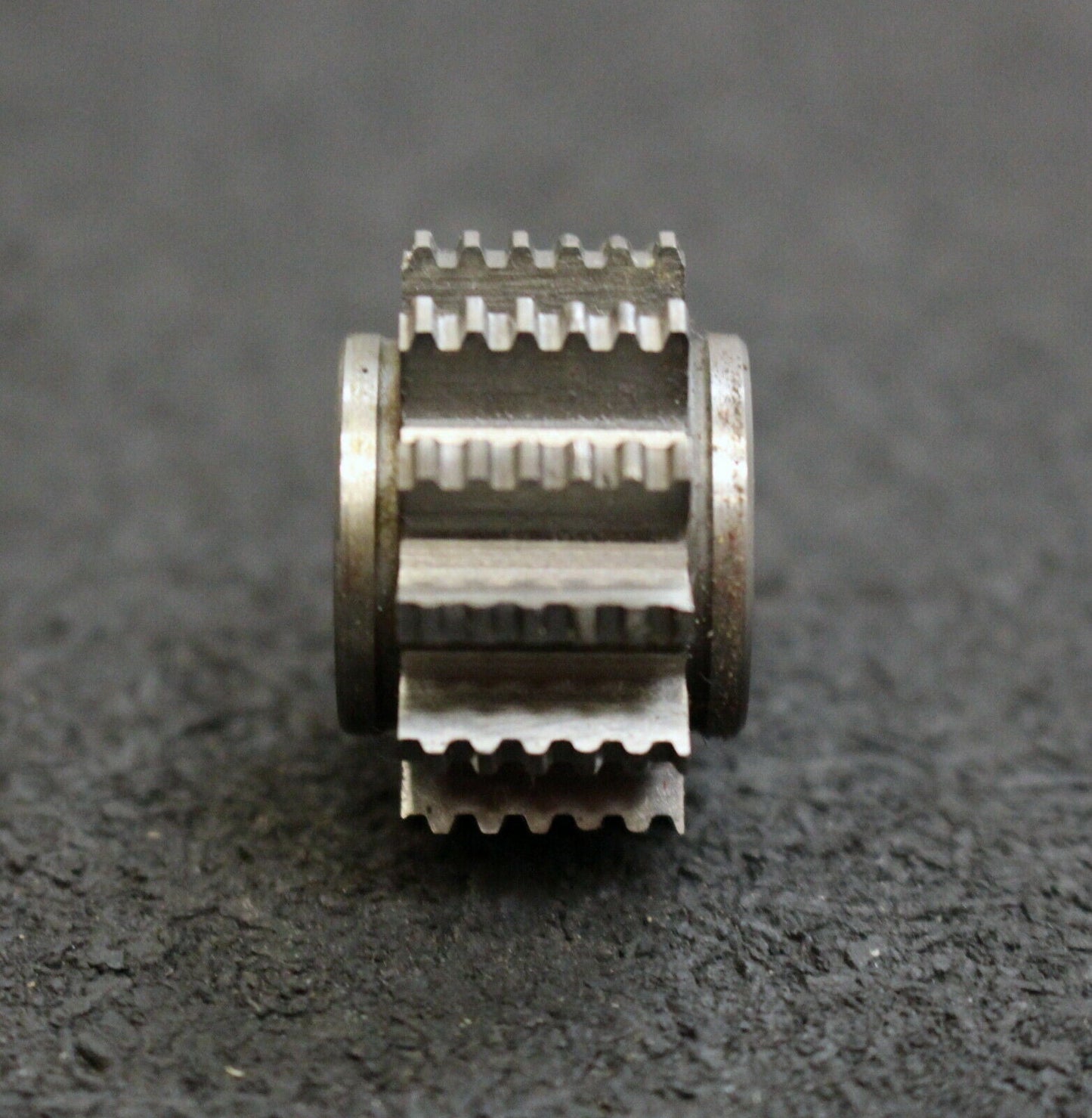 KÖPFER Zahnriemenrad-Wälzfräser T2,0 24x16x8mm 12 Spannuten 1-gg. R. - Z= 21-45