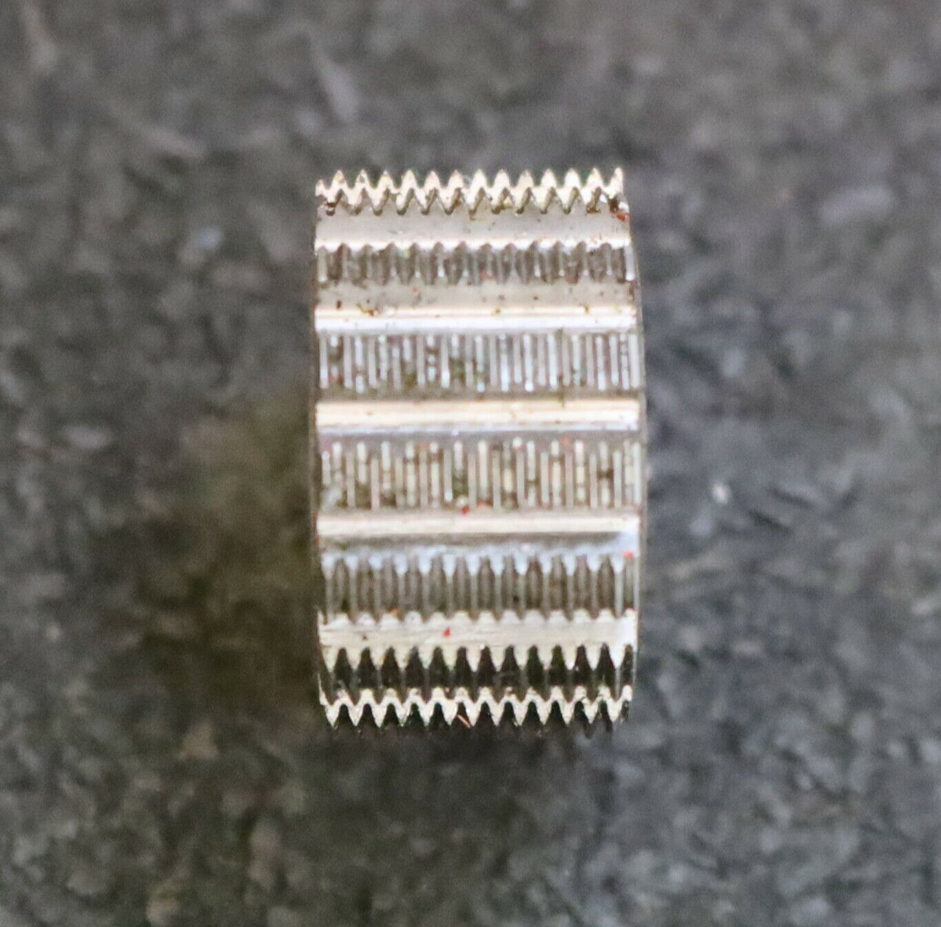 SCHNYDER Wälzfräser No. 18000 269-10 h0= 0,63 - Ø18x 10xØ8mm 1gg. Rechts