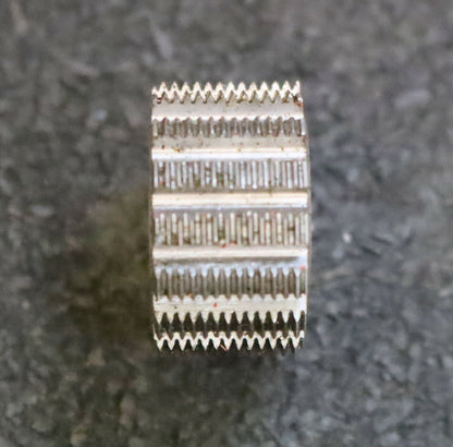 SCHNYDER Wälzfräser No. 18000 269-10 h0= 0,63 - Ø18x 10xØ8mm 1gg. Rechts