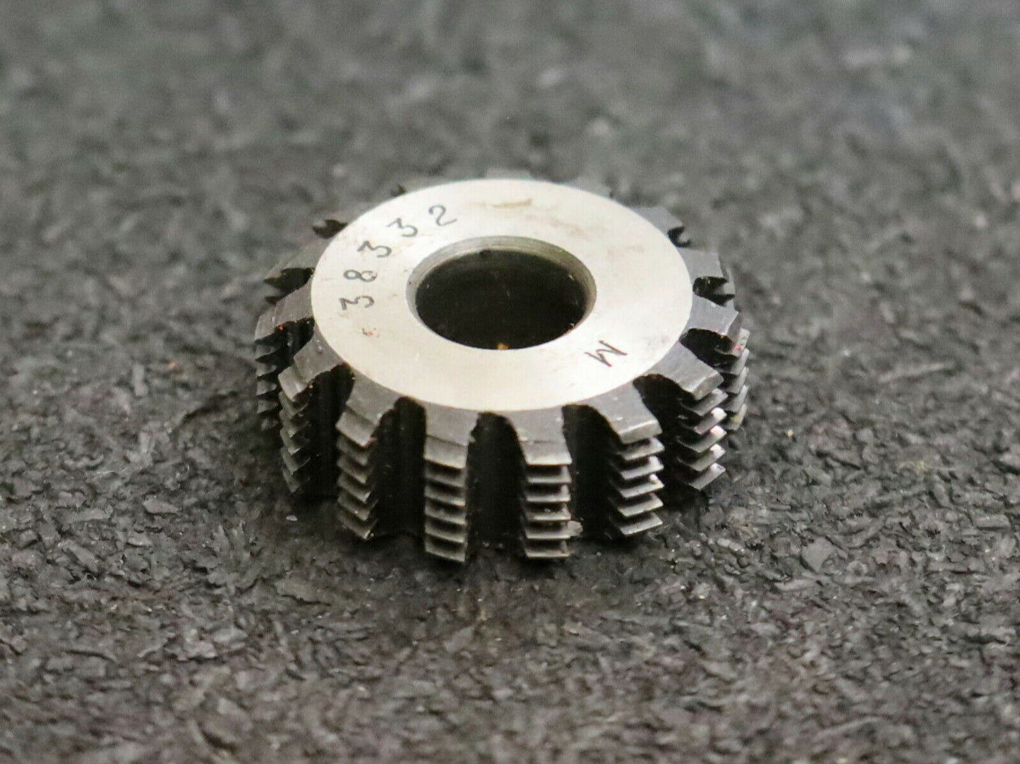 MIKRON Vollstahl-Wälzfräser No. 38332 m= ? ho= ? Abmessungen Ø23x8xØ8mm 1ggR