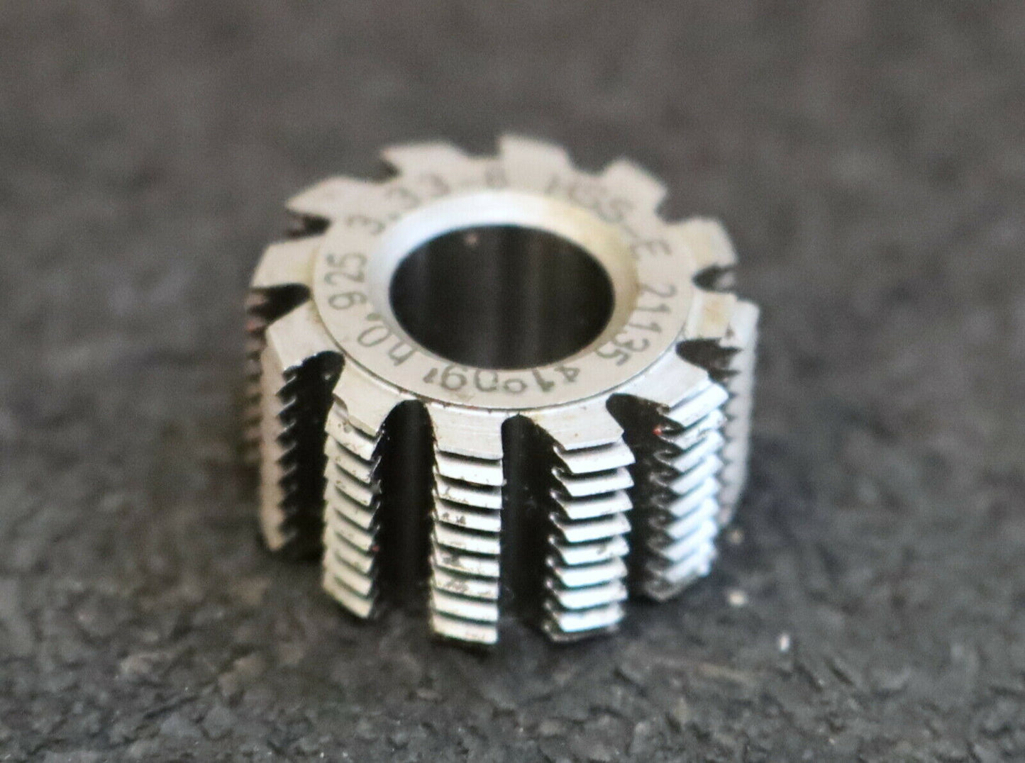 SCHNYDER Wälzfräser No. 21135 3,33-8 h0= 0,925 - Ø18x 10xØ8mm 1gg. Rechts