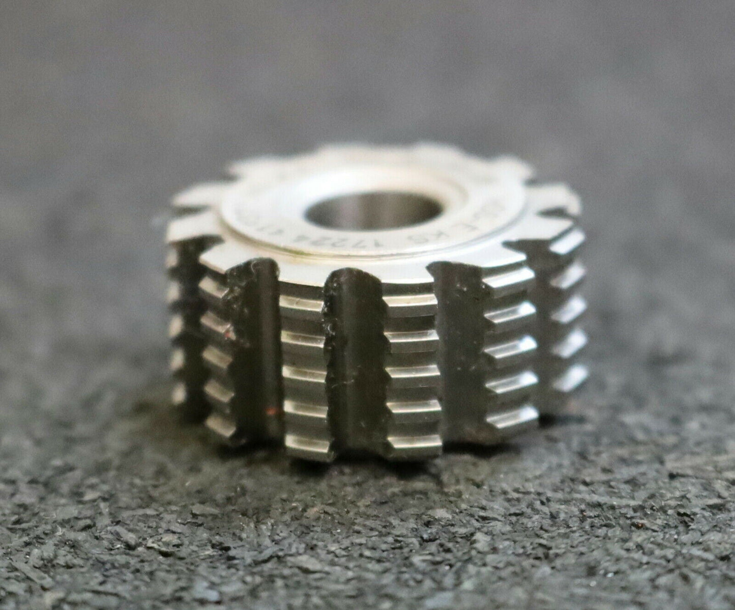 SCHNYDER Zahnriemenrad-Wälzfräser No. 17224 T 0,08" - B Abmessungen Ø24x12xØ8mm