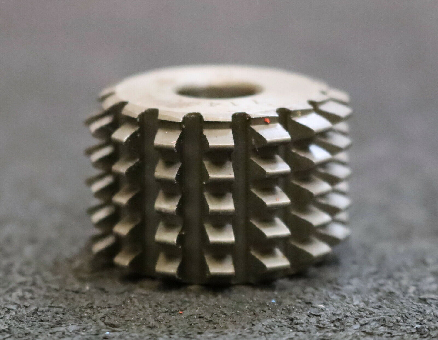 MIKRON Wälzfräser No. 71490 - Ø32x20xØ10mm 1gg. Rechts 15 Spanuten