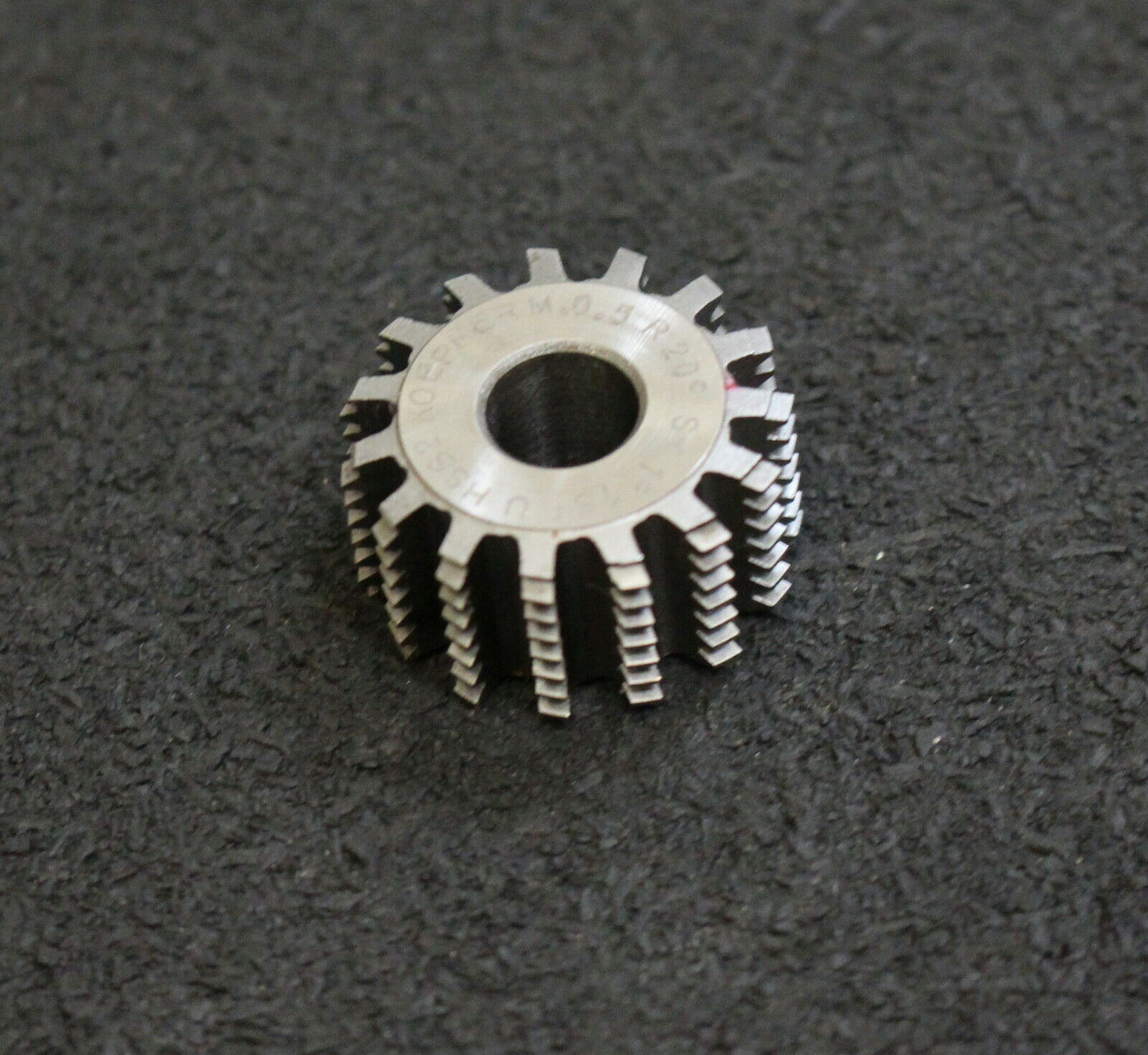 KÖPFER Vollstahl-Wälzfräser m= 0,5mm 20° EGW 1gg. rechts 15 Spannuten 24x12x8mm