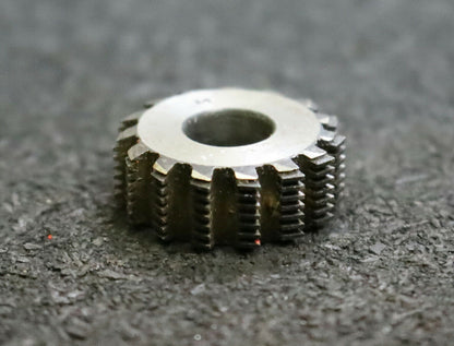 MIKRON Wälzfräser No. 13646 - Ø22x8xØ8mm 1gg. Rechts 15 Spanuten
