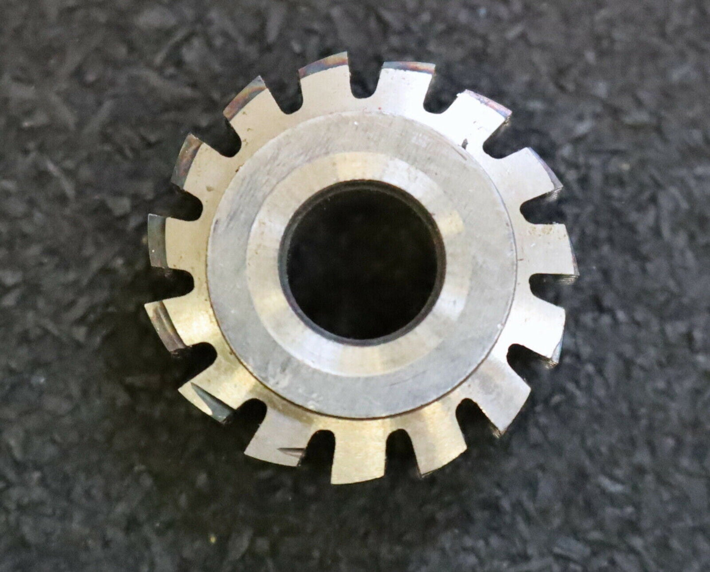 MIKRON Wälzfräser No. 374 - Ø24x10xØ8mm 1gg. Rechts 15 Spanuten