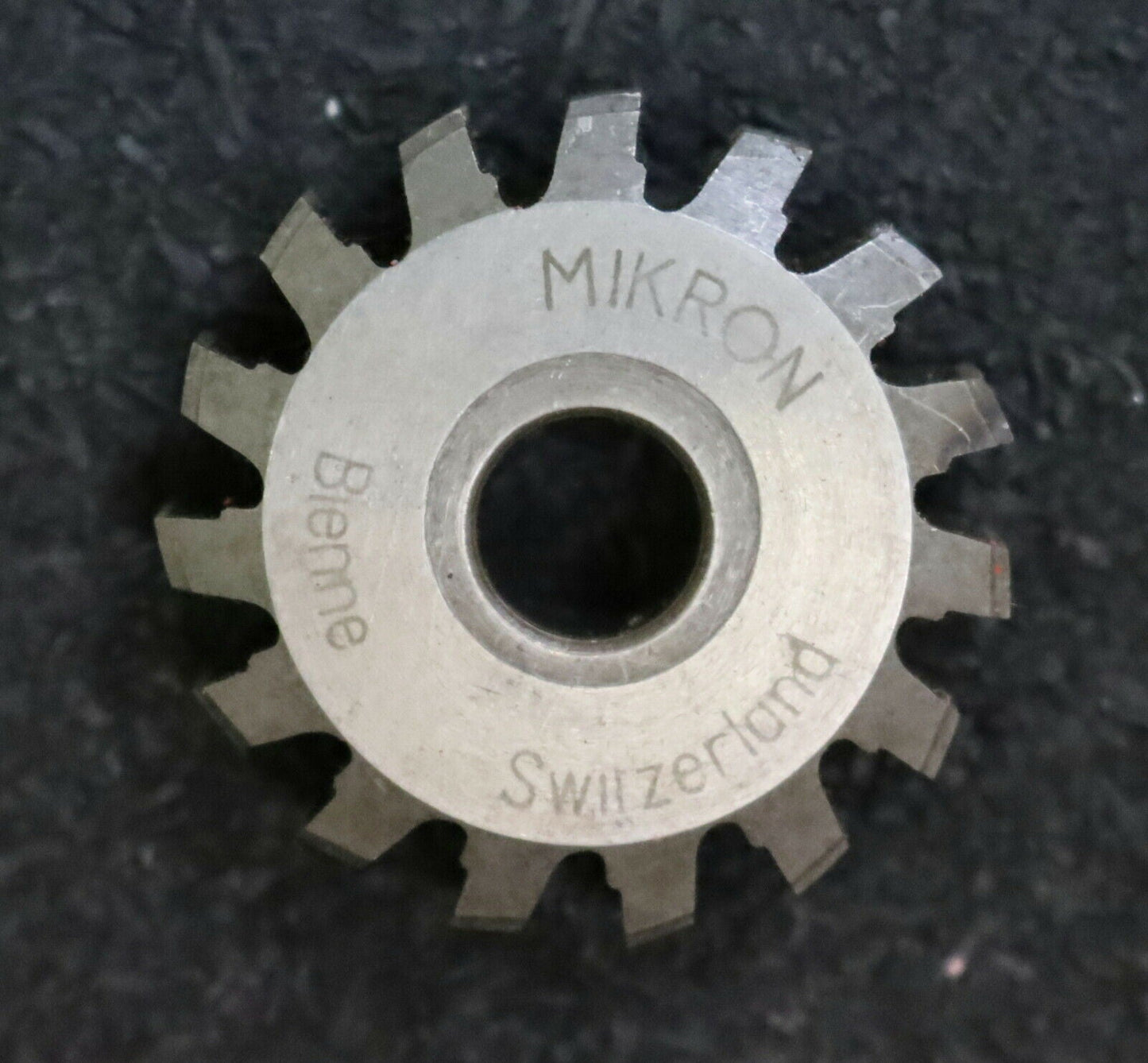 MIKRON Wälzfräser No. 63182 - Ø31x8xØ8mm 1gg. Rechts 15 Spanuten
