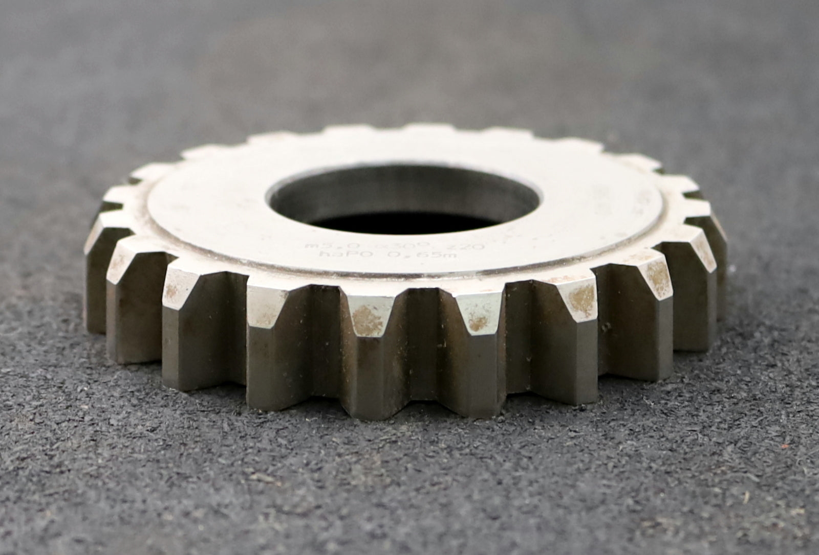 Bild des Artikels LORENZ-Scheibenschneidrad-für-Zahnwellen-DIN5480-m=5mm-EGW-30°-Z=20-haP0-0,65m
