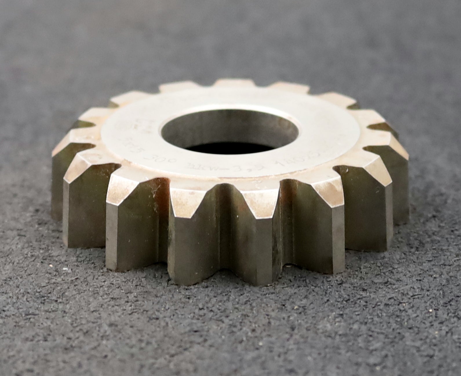 Bild des Artikels PWS-Scheibenschneidrad-für-Zahnwellen-DIN5480-m=5mm-EGW-30°-Z=15-Ø84x20xØ1-1/4"
