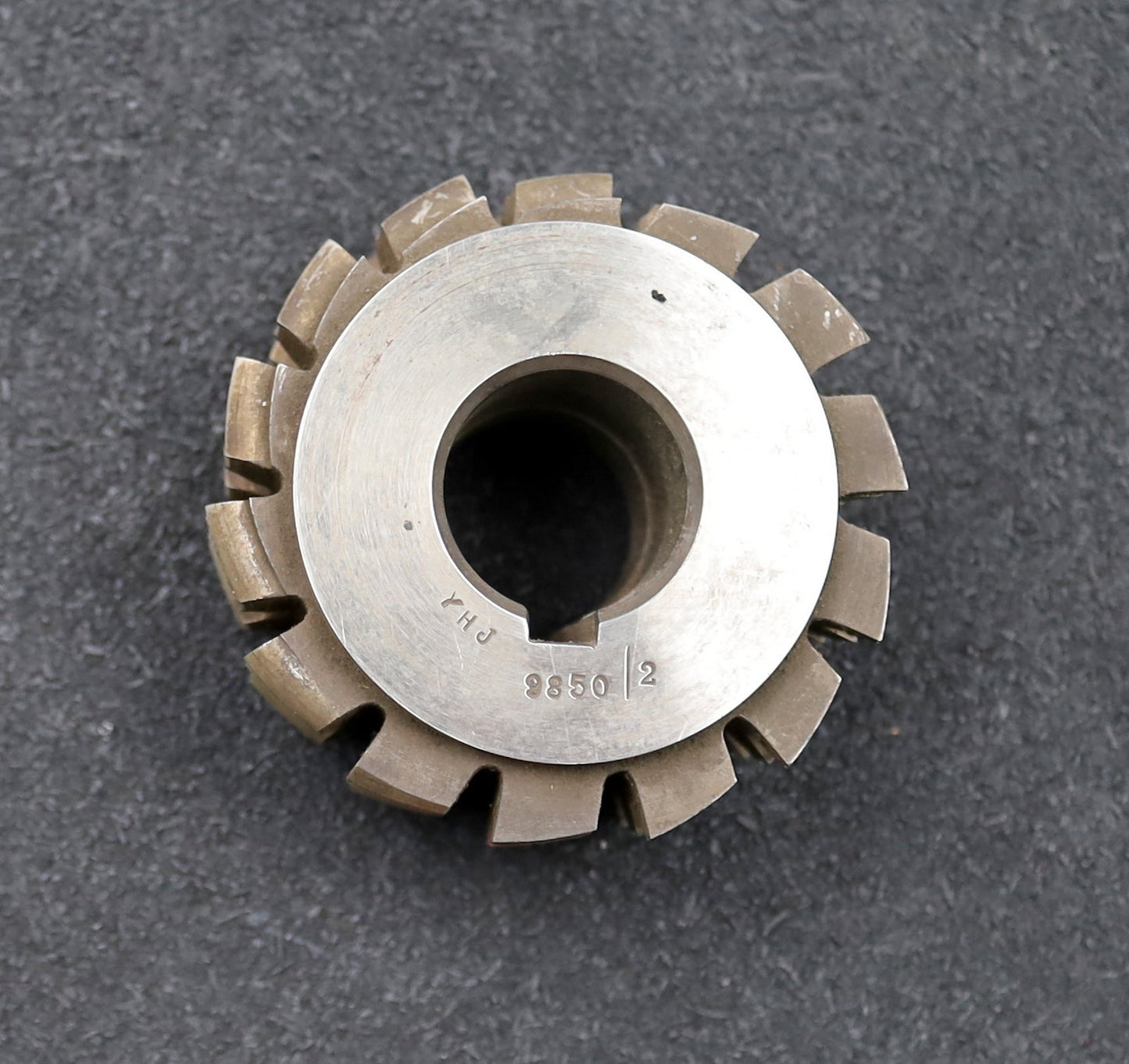 Bild des Artikels JER-Keilwellen-Wälzfräser-4-Keile-16x21x6mm-mit-Höcker-Fertigfräser-1gg.Rechts