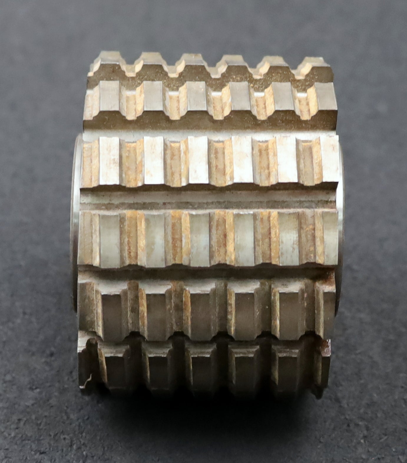 Bild des Artikels GWG-Keilwellen-Wälzfräser-spline-hob-6-Keile-18x22x5mm---Höcker-Fertigfräser