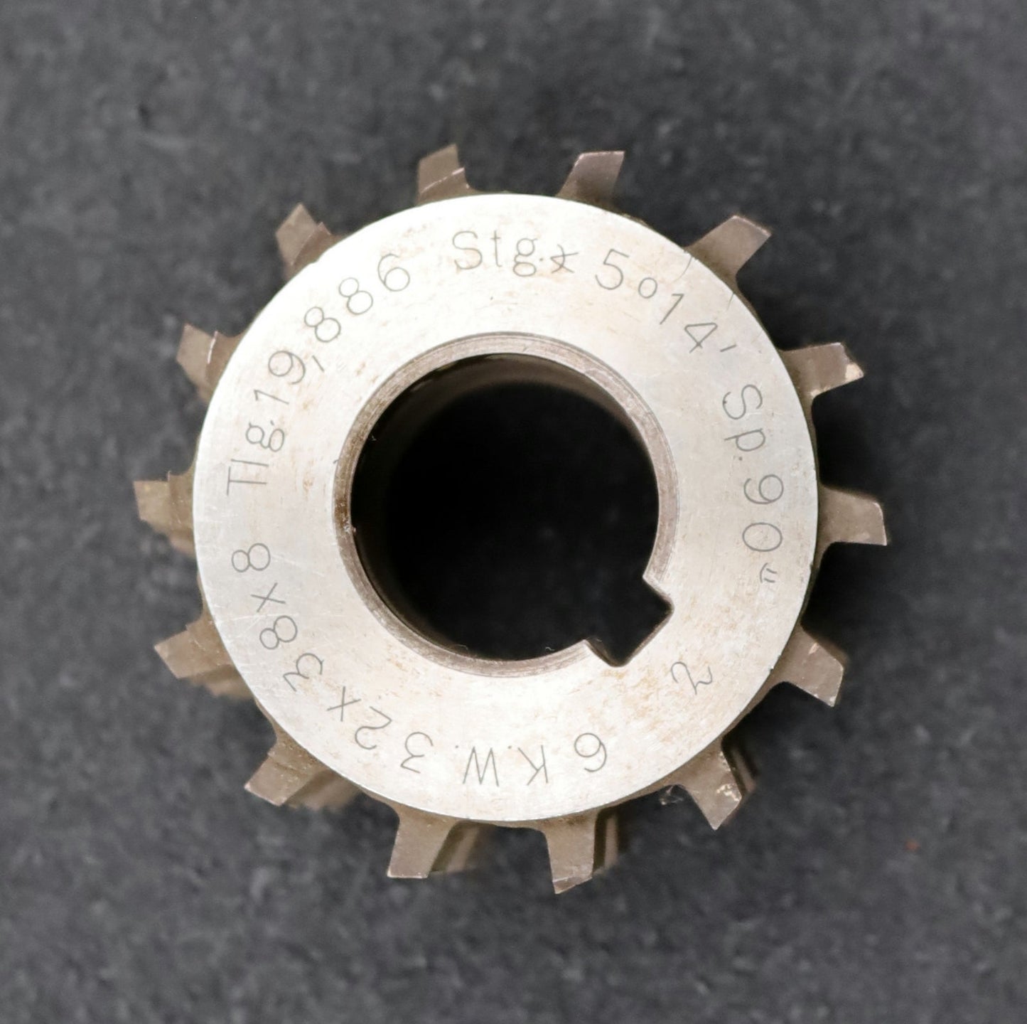 Bild des Artikels H.F.Schnicke-Keilwellen-Wälzfräser-spline-hob-6-Keile-32x38x8mm-Höcker-1gg.Re