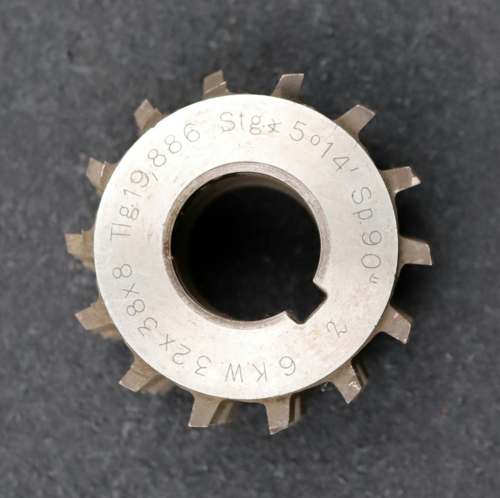 Bild des Artikels H.F.Schnicke-Keilwellen-Wälzfräser-spline-hob-6-Keile-32x38x8mm-Höcker-1gg.Re